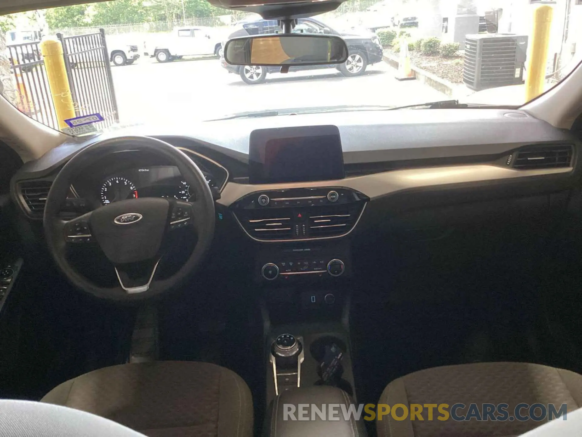 30 fotografías del automóvil dañado 1FMCU0G66LUB80900 FORD ESCAPE 2020