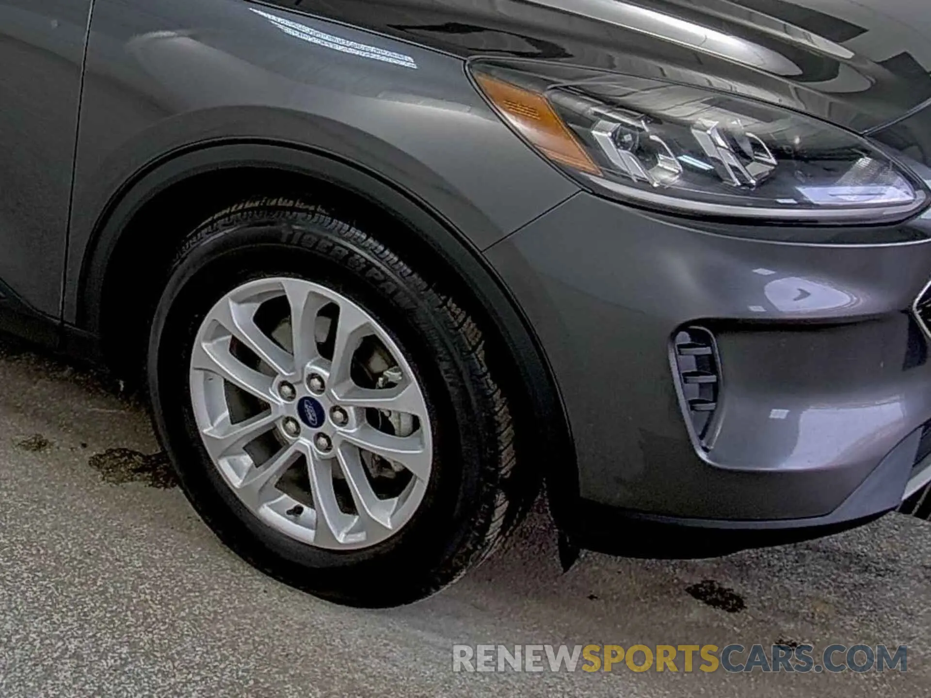 29 fotografías del automóvil dañado 1FMCU0G66LUB83778 FORD ESCAPE 2020