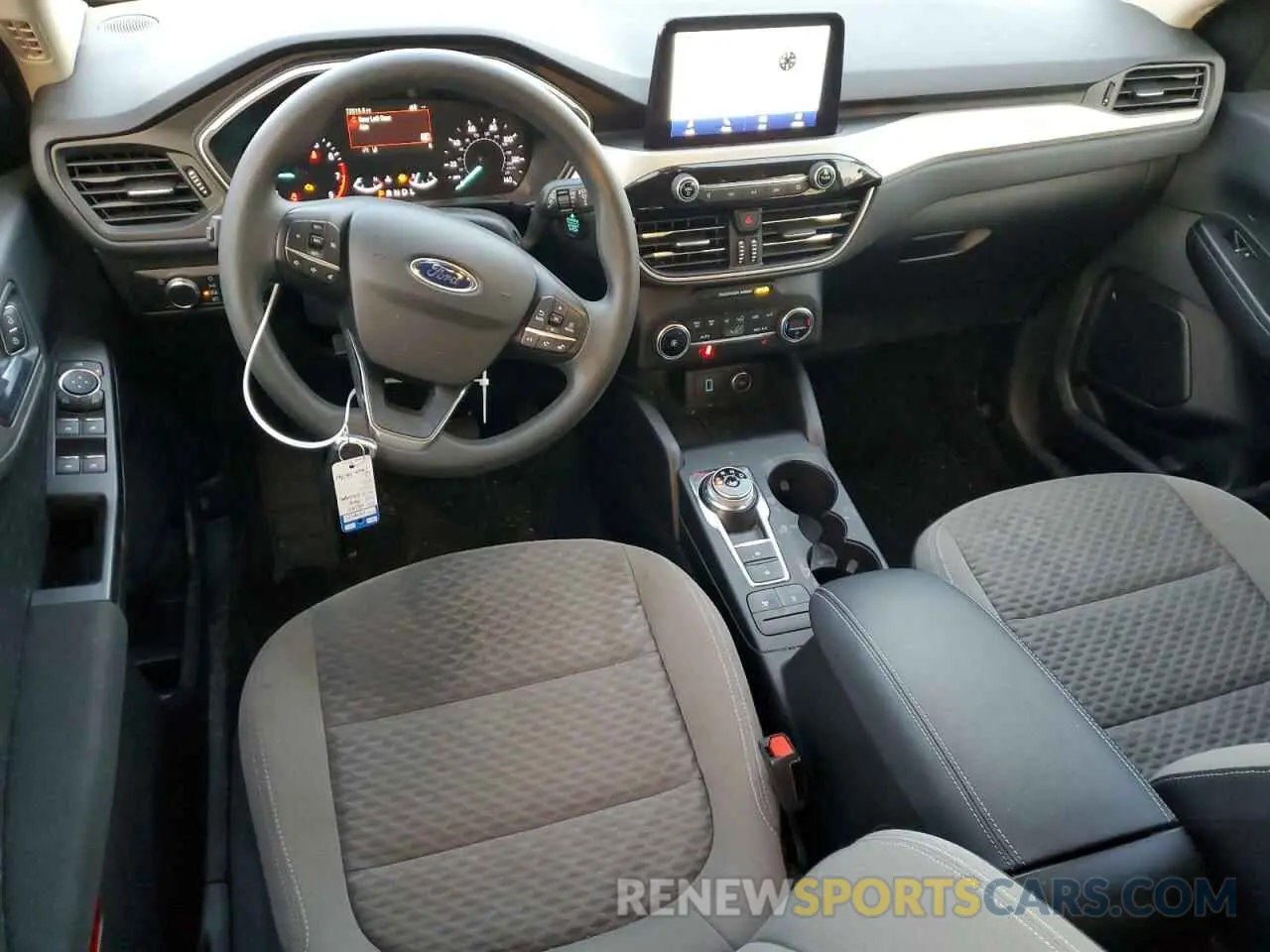 8 fotografías del automóvil dañado 1FMCU0G66LUC22241 FORD ESCAPE 2020