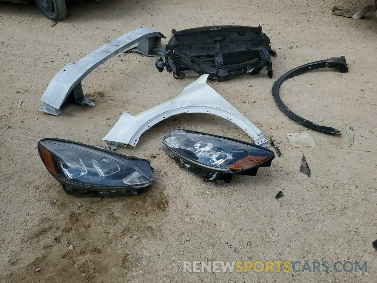 12 fotografías del automóvil dañado 1FMCU0G66LUC40688 FORD ESCAPE 2020
