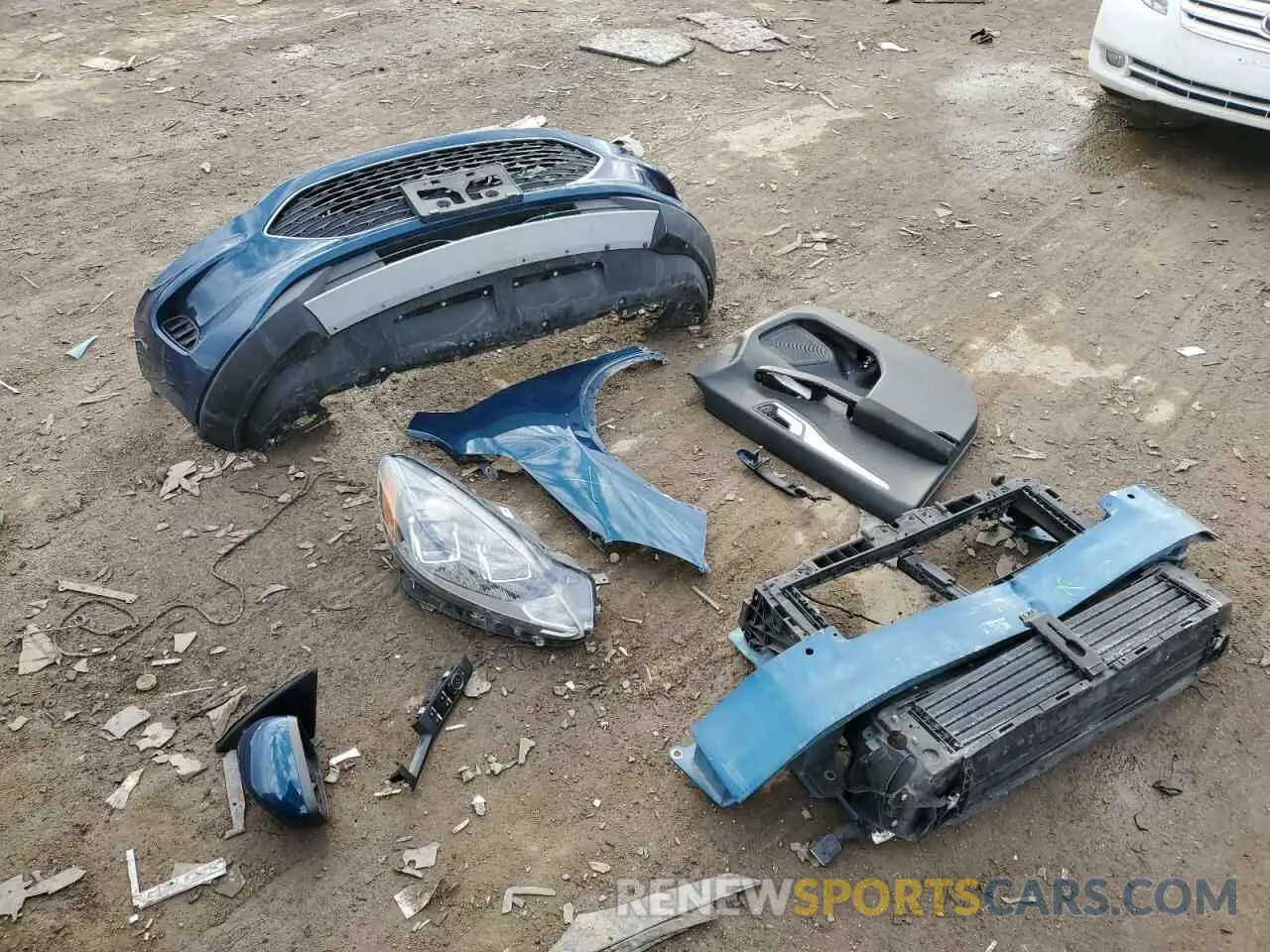 13 fotografías del automóvil dañado 1FMCU0G67LUA07709 FORD ESCAPE 2020