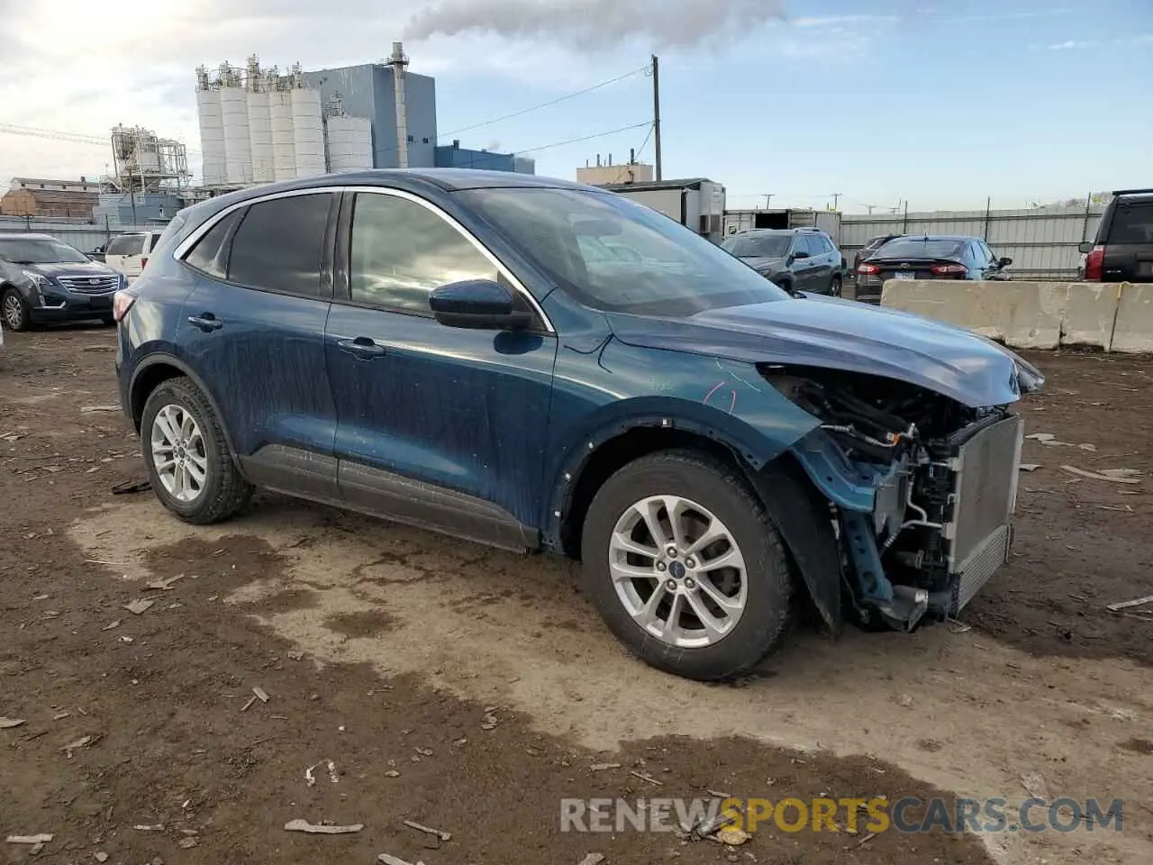 4 fotografías del automóvil dañado 1FMCU0G67LUA07709 FORD ESCAPE 2020