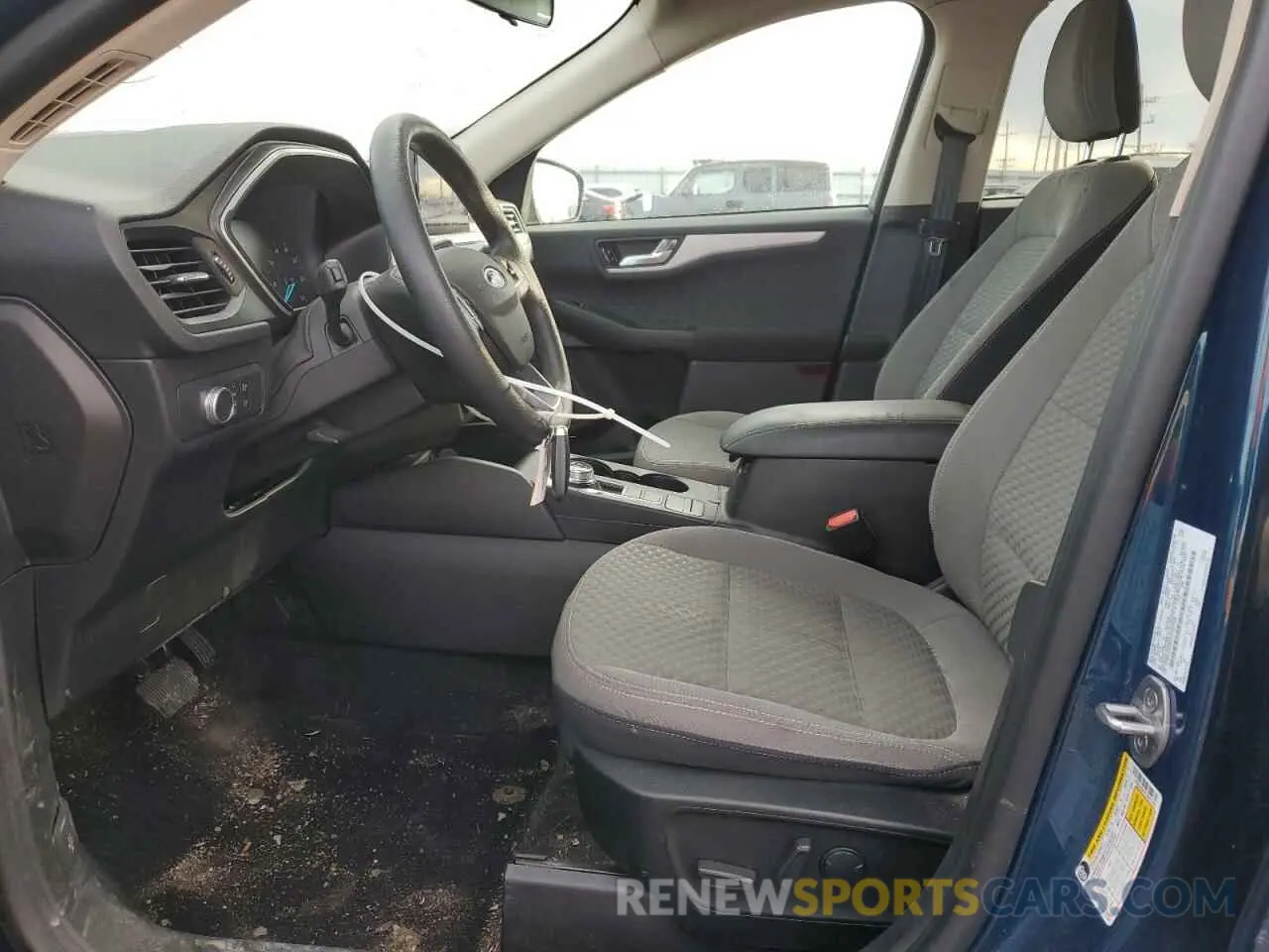 7 fotografías del automóvil dañado 1FMCU0G67LUA07709 FORD ESCAPE 2020