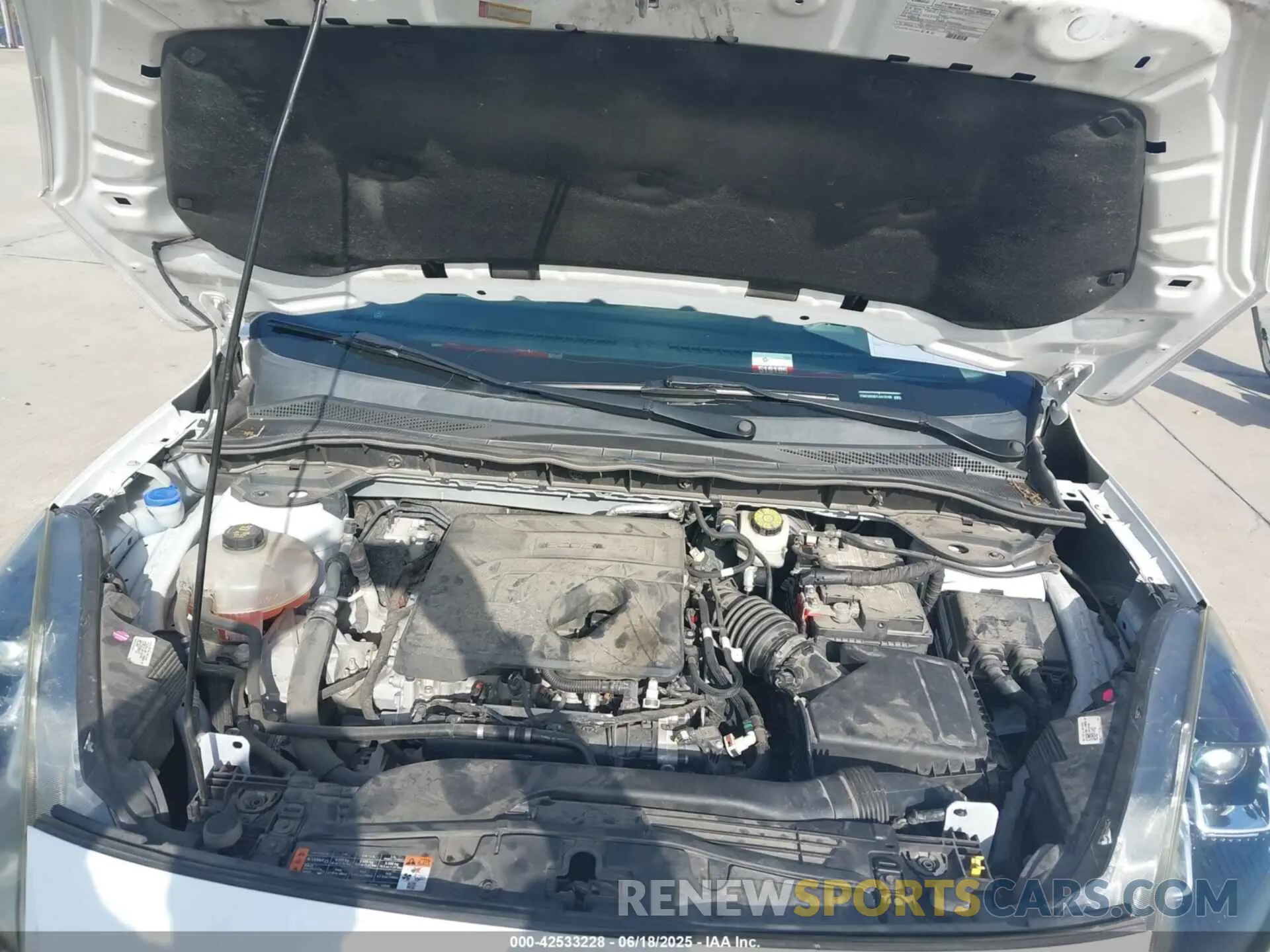 10 fotografías del automóvil dañado 1FMCU0G67LUA10190 FORD ESCAPE 2020