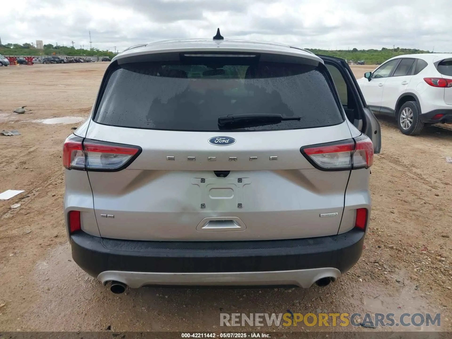 16 fotografías del automóvil dañado 1FMCU0G67LUA12375 FORD ESCAPE 2020