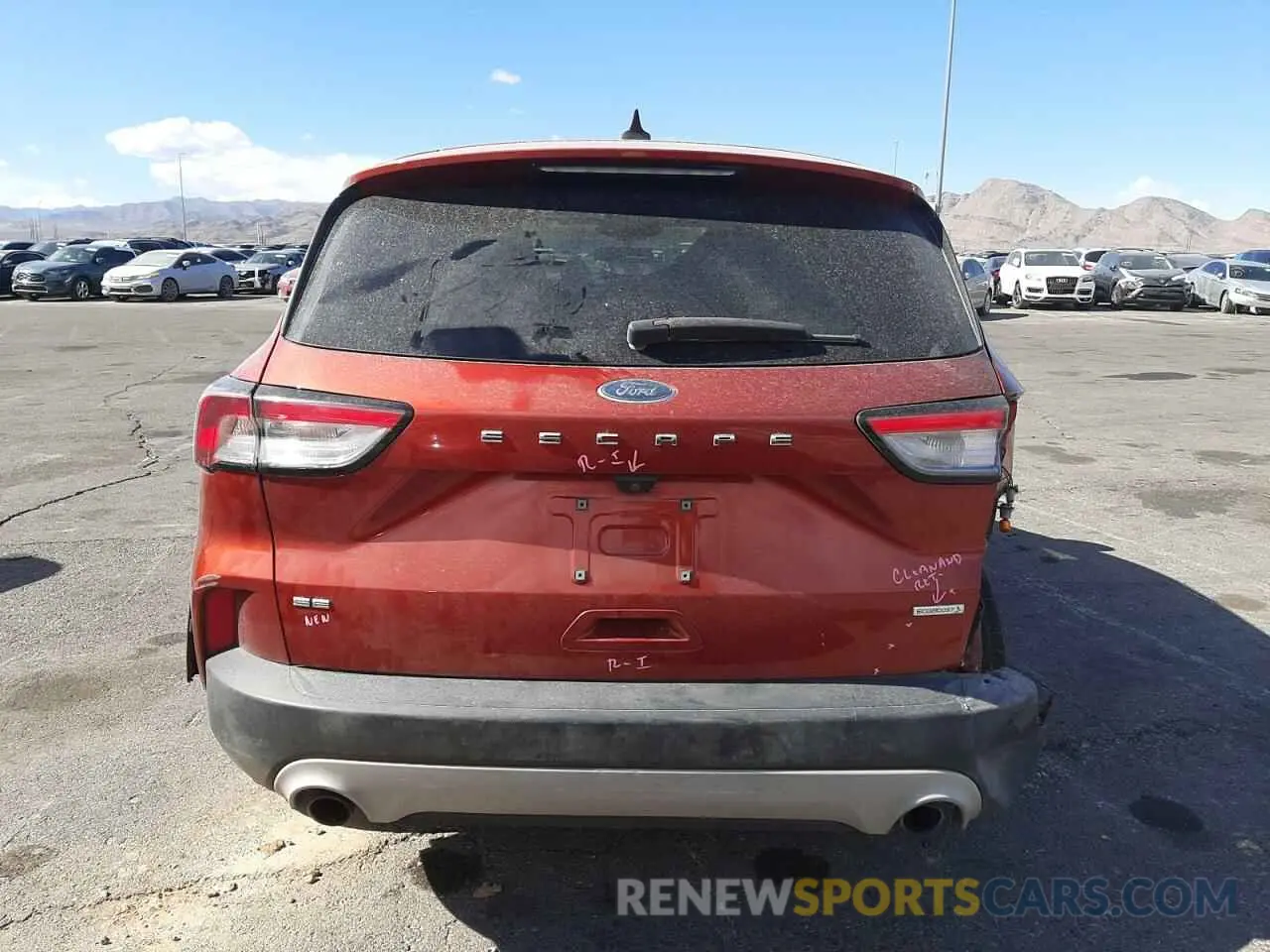 6 fotografías del automóvil dañado 1FMCU0G67LUA78540 FORD ESCAPE 2020