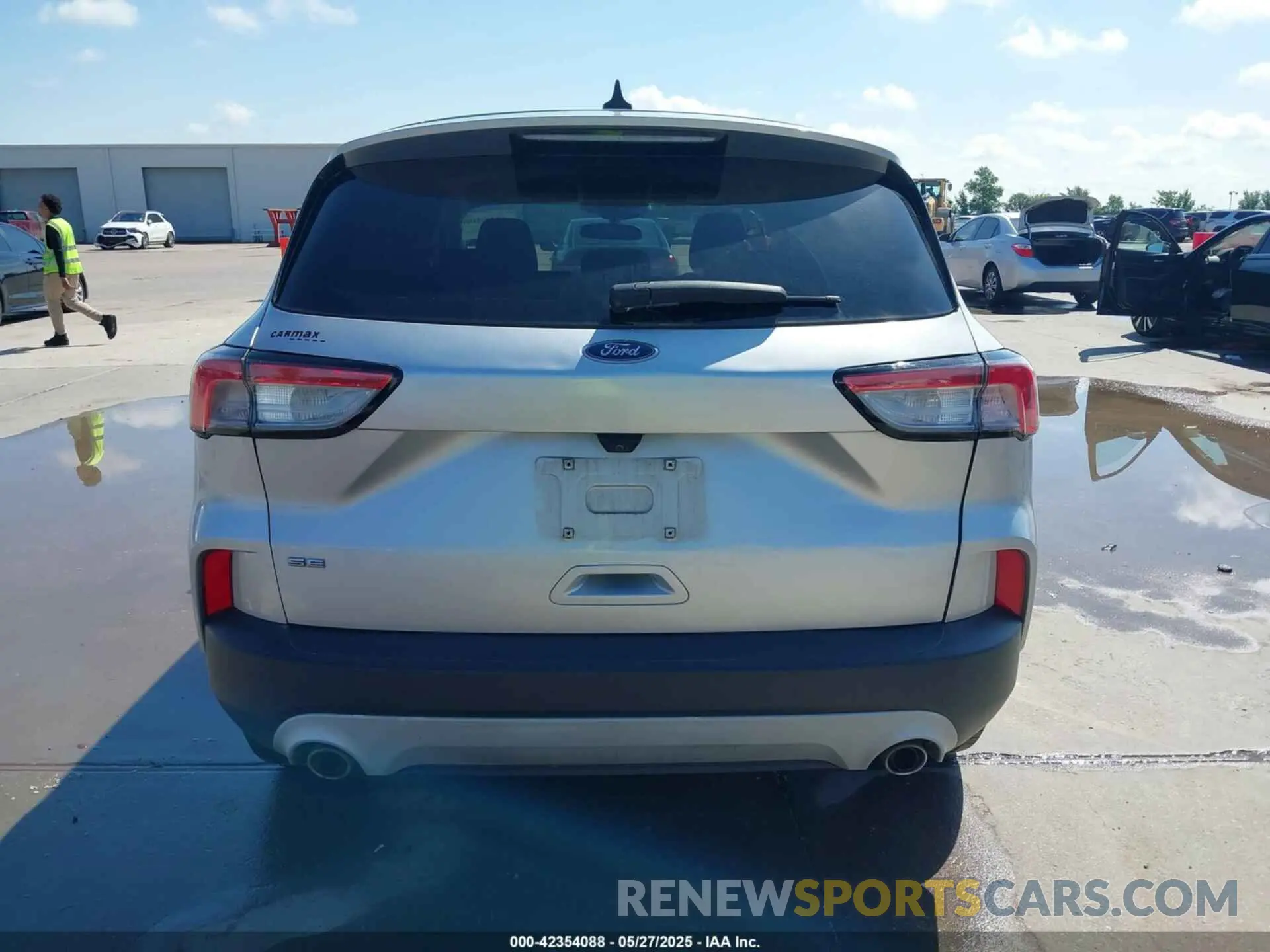 17 fotografías del automóvil dañado 1FMCU0G67LUA92888 FORD ESCAPE 2020