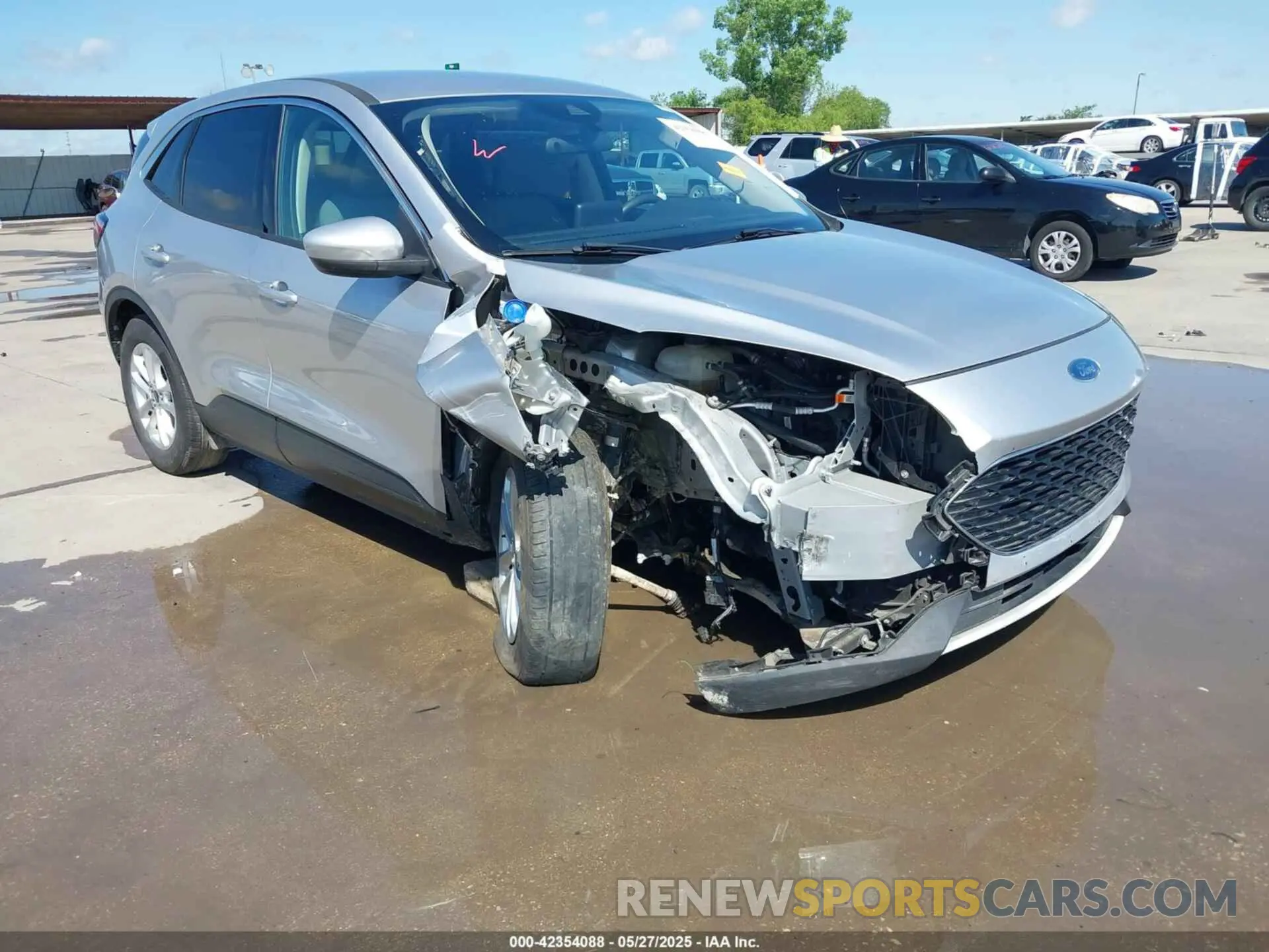6 fotografías del automóvil dañado 1FMCU0G67LUA92888 FORD ESCAPE 2020