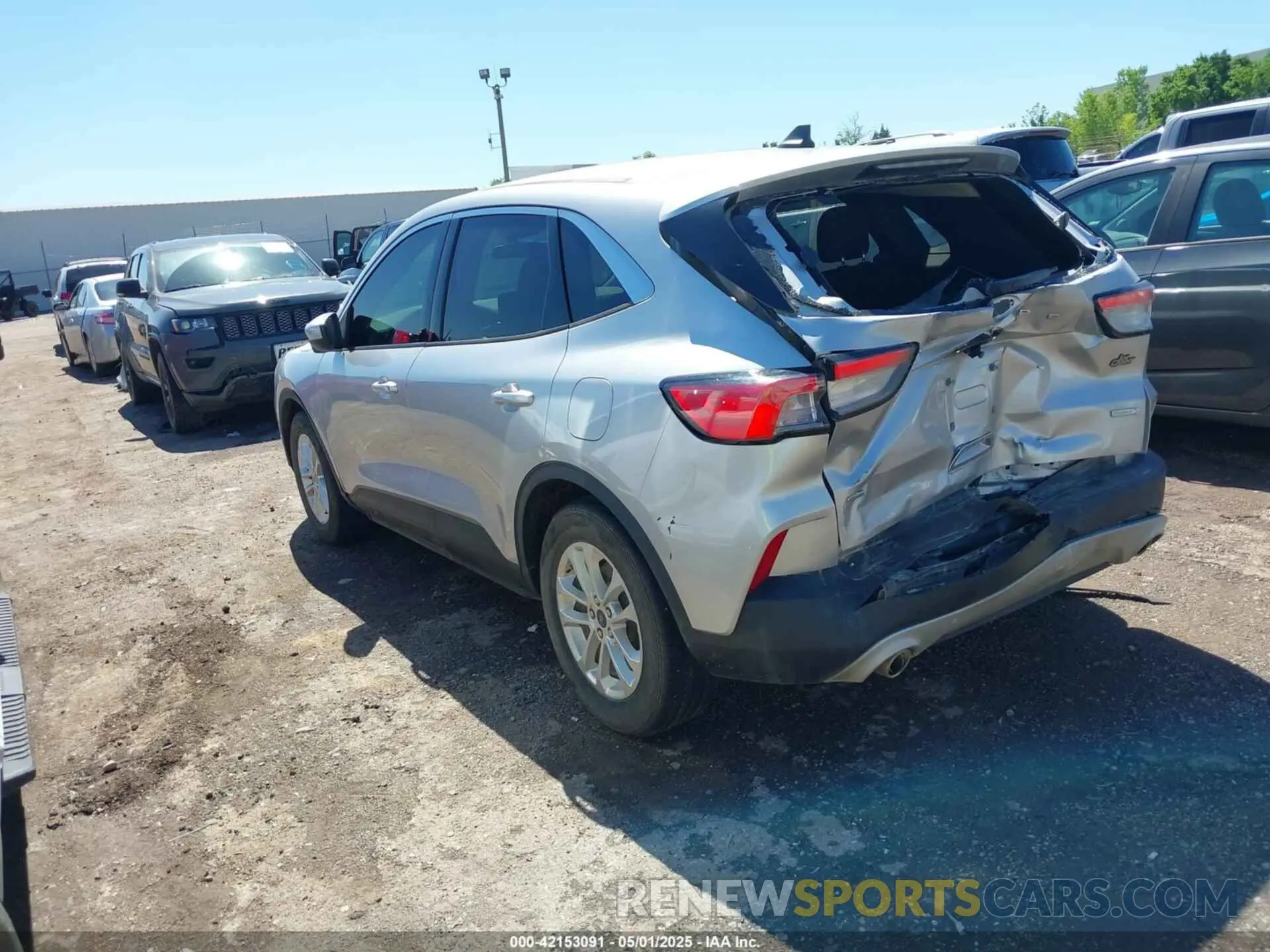 3 fotografías del automóvil dañado 1FMCU0G67LUB30443 FORD ESCAPE 2020