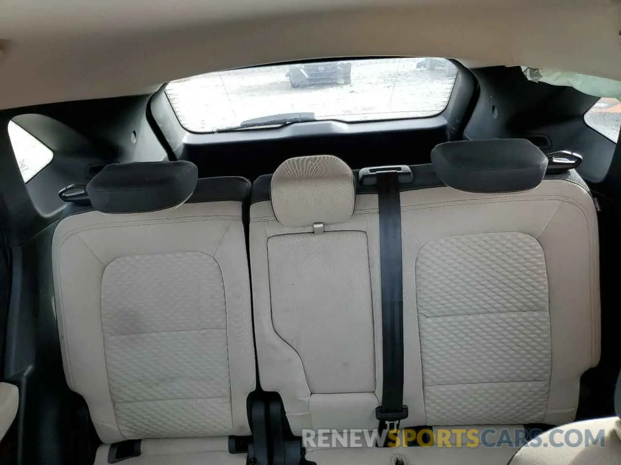 10 fotografías del automóvil dañado 1FMCU0G68LUA24809 FORD ESCAPE 2020