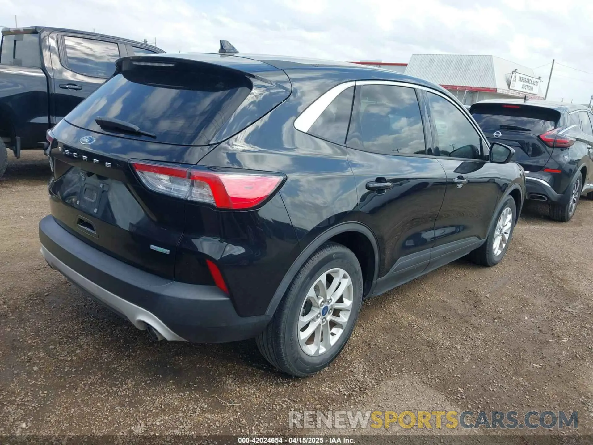 4 fotografías del automóvil dañado 1FMCU0G68LUA54439 FORD ESCAPE 2020