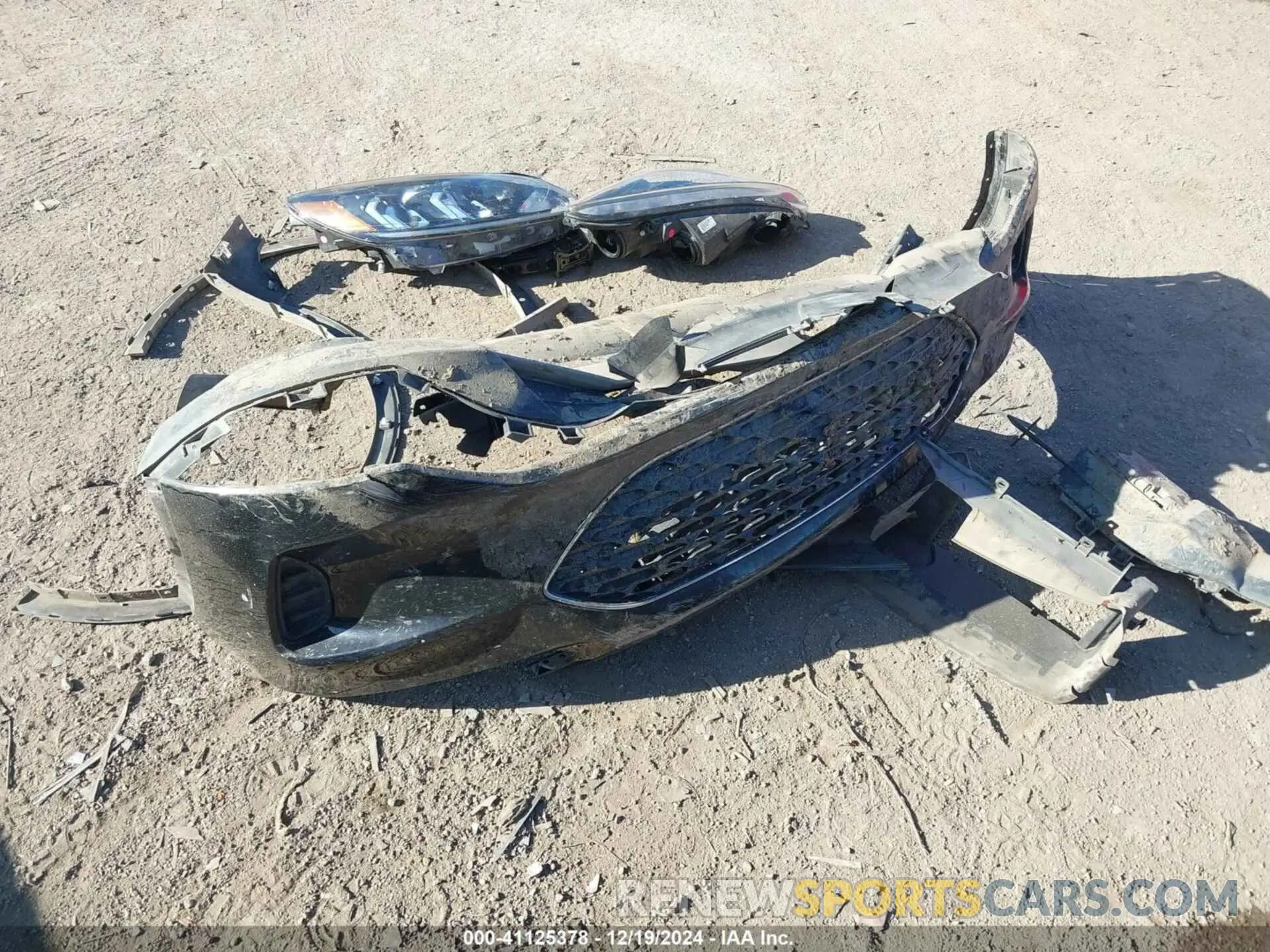 12 fotografías del automóvil dañado 1FMCU0G68LUA76411 FORD ESCAPE 2020