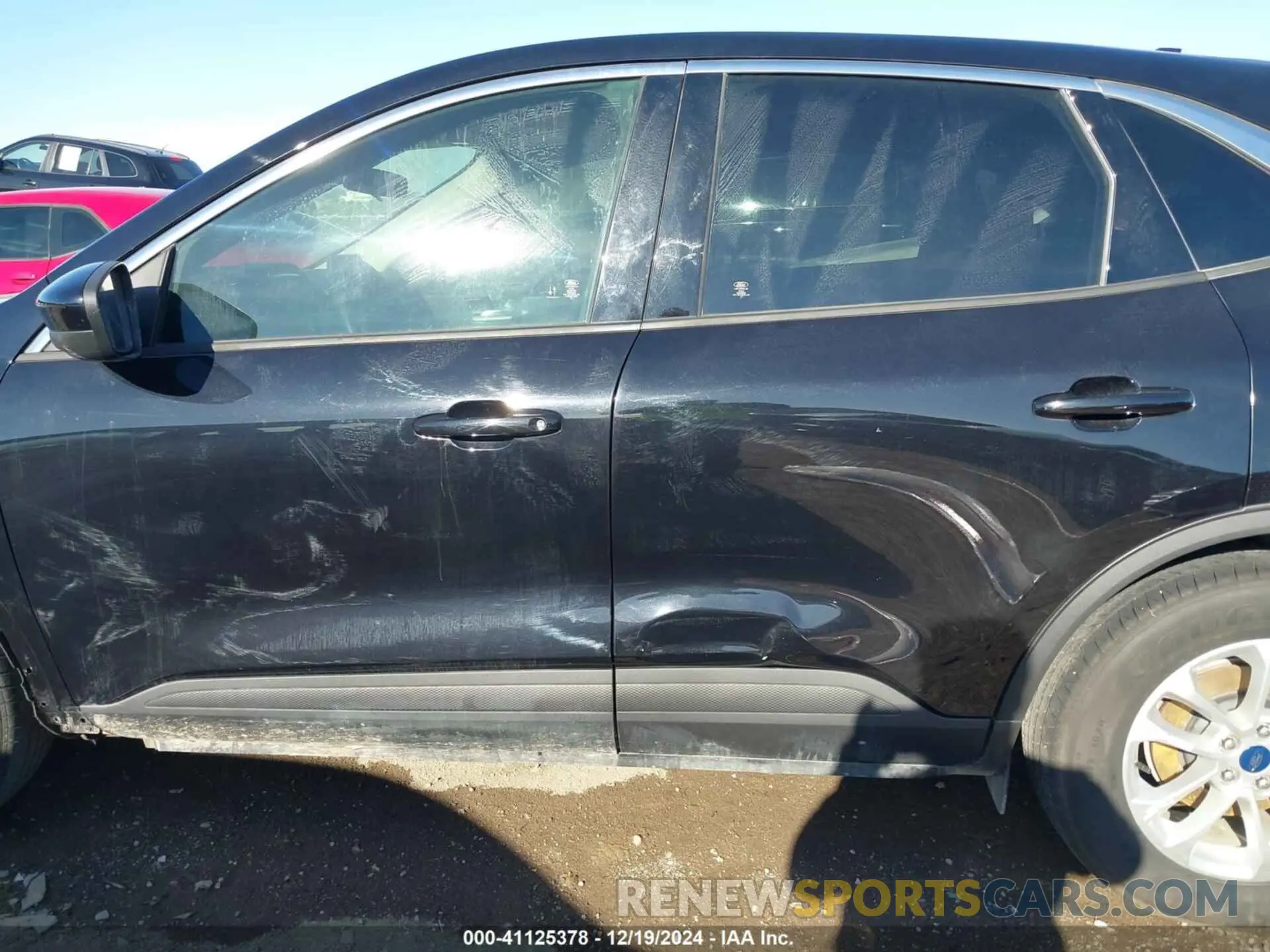 15 fotografías del automóvil dañado 1FMCU0G68LUA76411 FORD ESCAPE 2020
