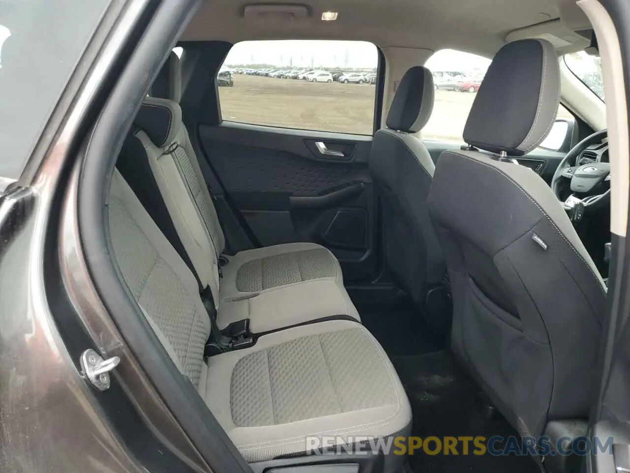 10 fotografías del automóvil dañado 1FMCU0G68LUA81673 FORD ESCAPE 2020