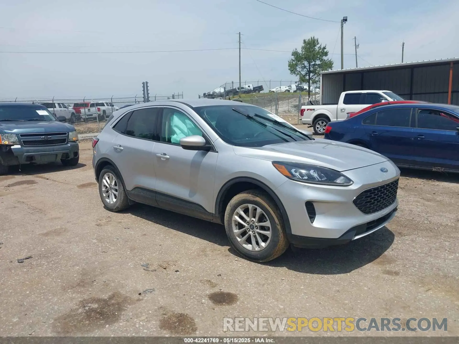 1 fotografías del automóvil dañado 1FMCU0G68LUB22240 FORD ESCAPE 2020