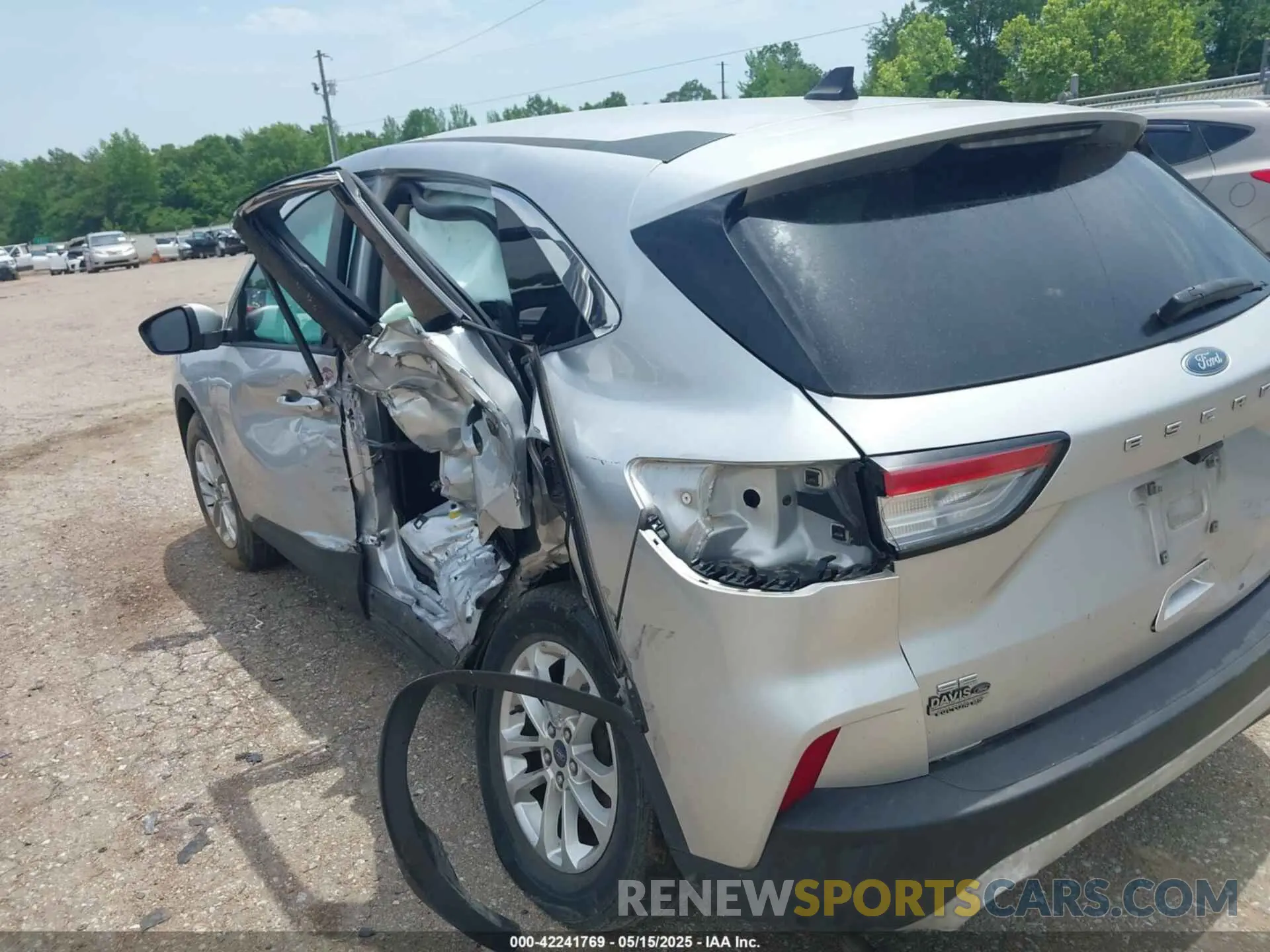 17 fotografías del automóvil dañado 1FMCU0G68LUB22240 FORD ESCAPE 2020