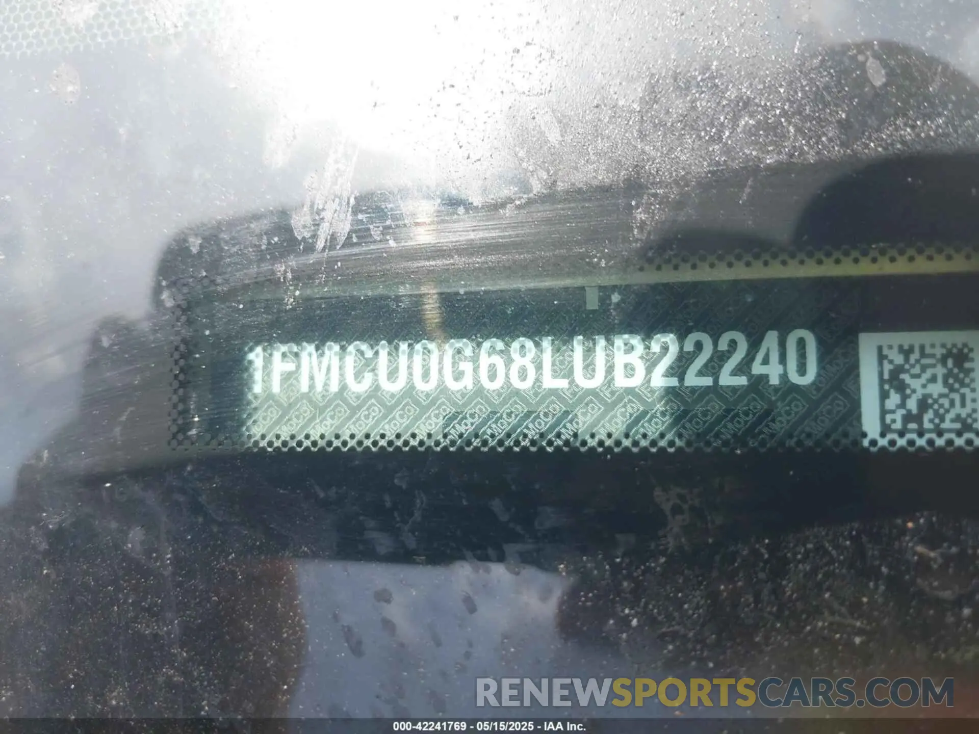 9 fotografías del automóvil dañado 1FMCU0G68LUB22240 FORD ESCAPE 2020