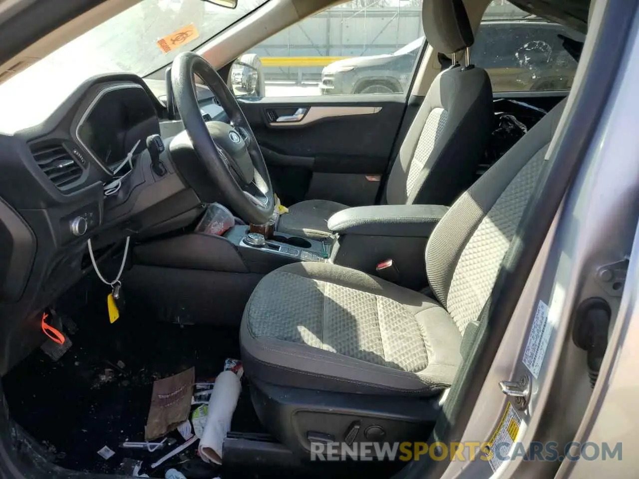 7 fotografías del automóvil dañado 1FMCU0G68LUB78758 FORD ESCAPE 2020