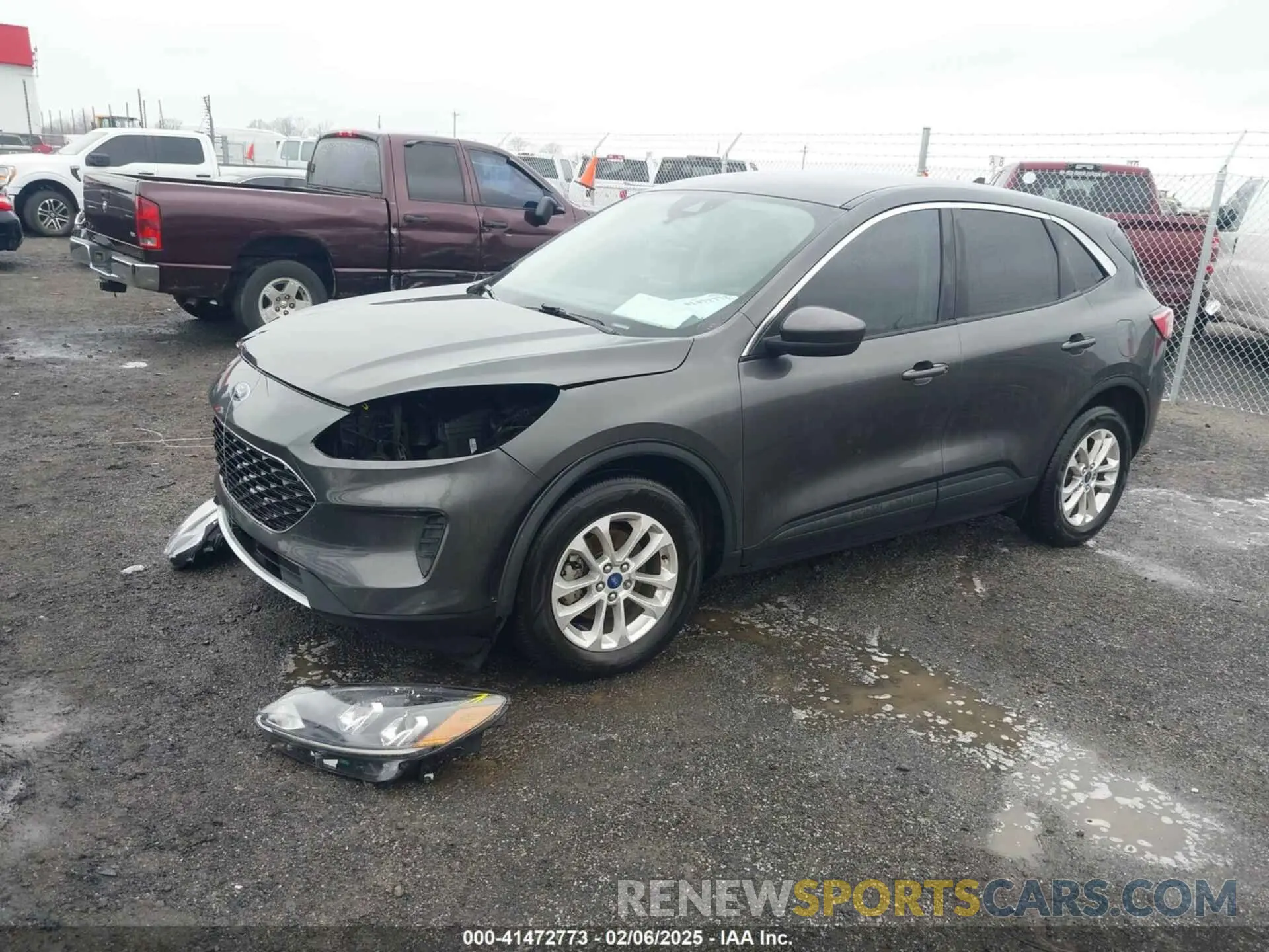 2 fotografías del automóvil dañado 1FMCU0G68LUC38876 FORD ESCAPE 2020