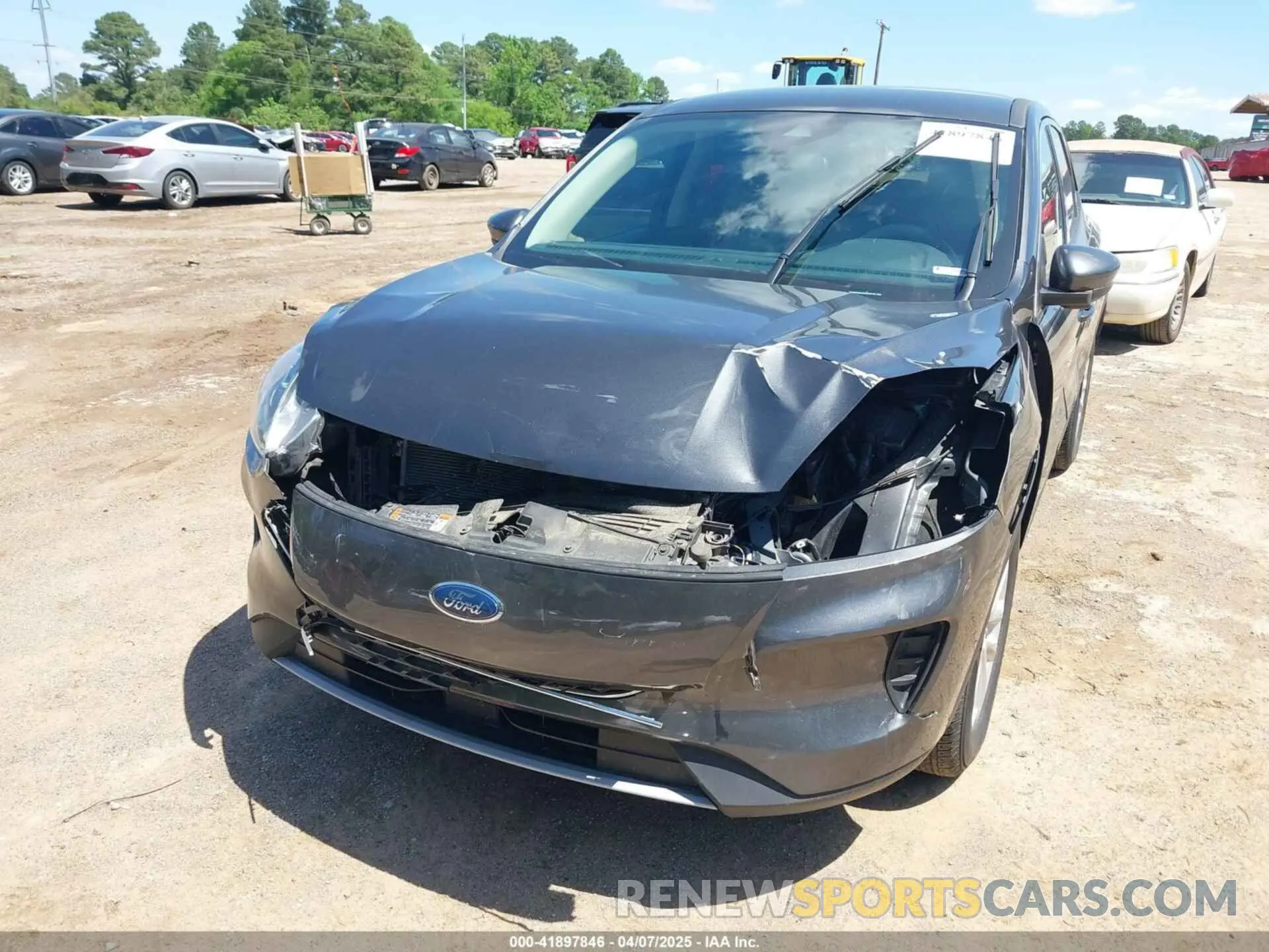 6 fotografías del automóvil dañado 1FMCU0G69LUA23118 FORD ESCAPE 2020