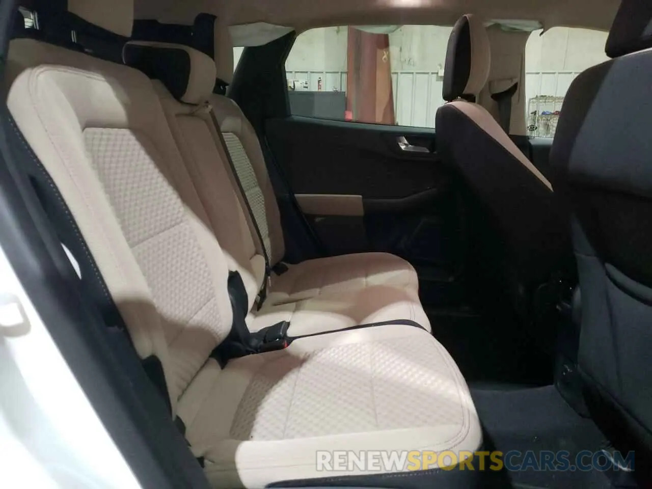 11 fotografías del automóvil dañado 1FMCU0G69LUA32319 FORD ESCAPE 2020