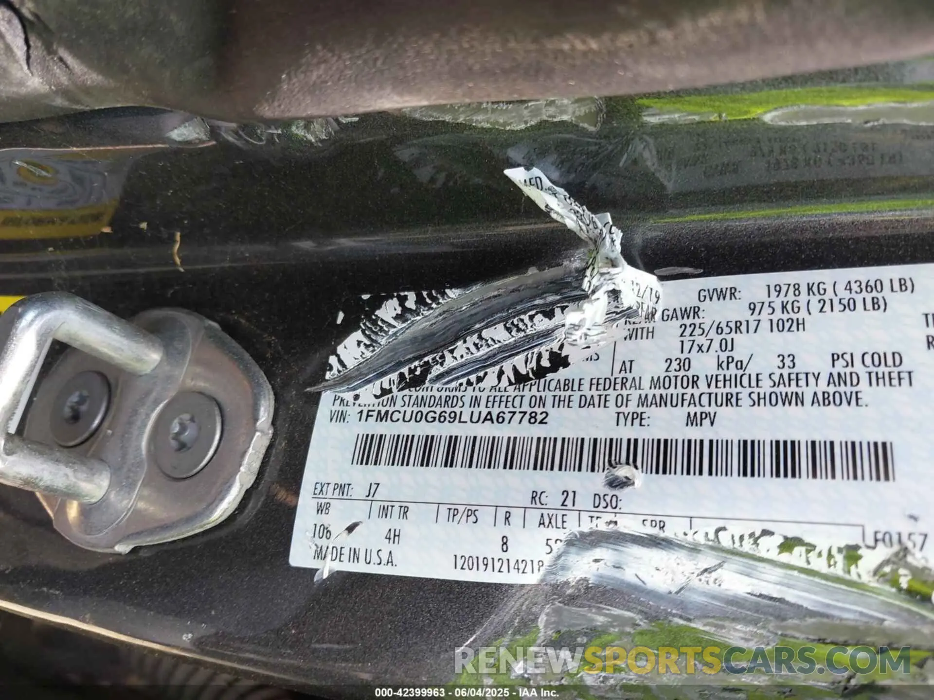 9 fotografías del automóvil dañado 1FMCU0G69LUA67782 FORD ESCAPE 2020