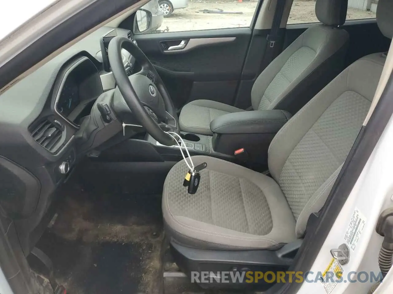 7 fotografías del automóvil dañado 1FMCU0G69LUA94738 FORD ESCAPE 2020