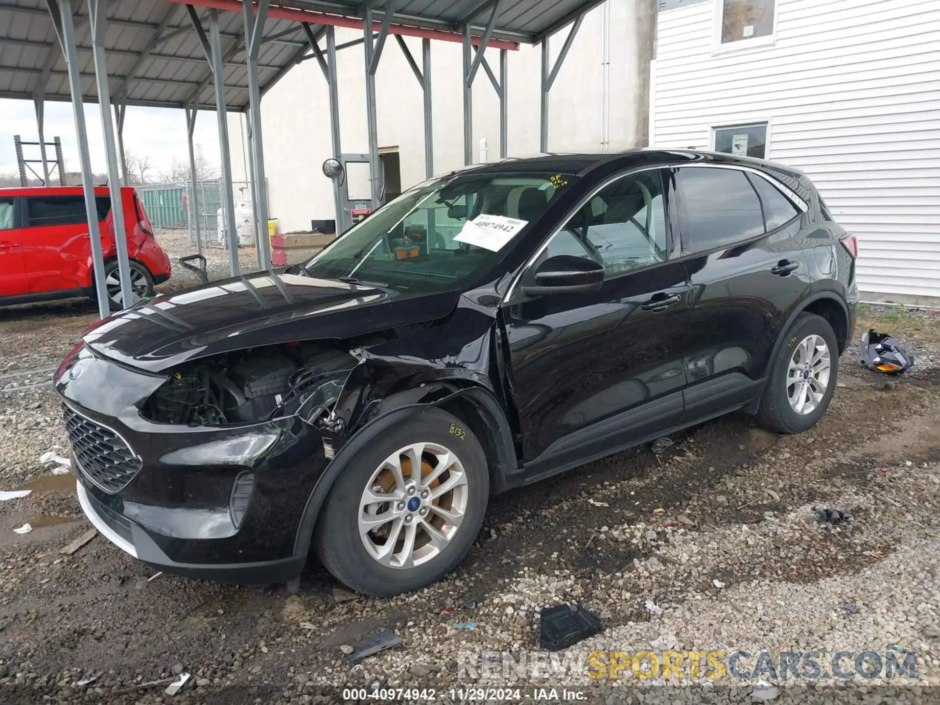 2 fotografías del automóvil dañado 1FMCU0G69LUA95369 FORD ESCAPE 2020