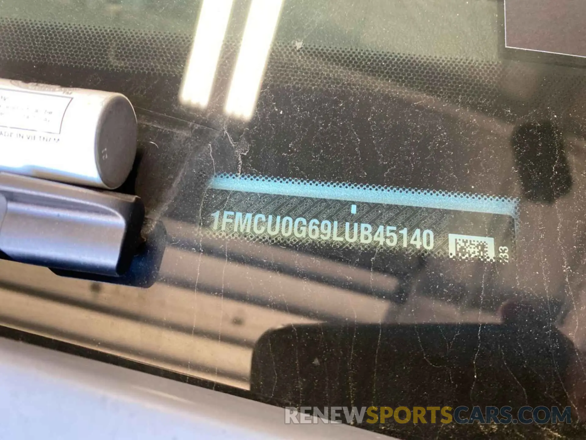 1 fotografías del automóvil dañado 1FMCU0G69LUB45140 FORD ESCAPE 2020