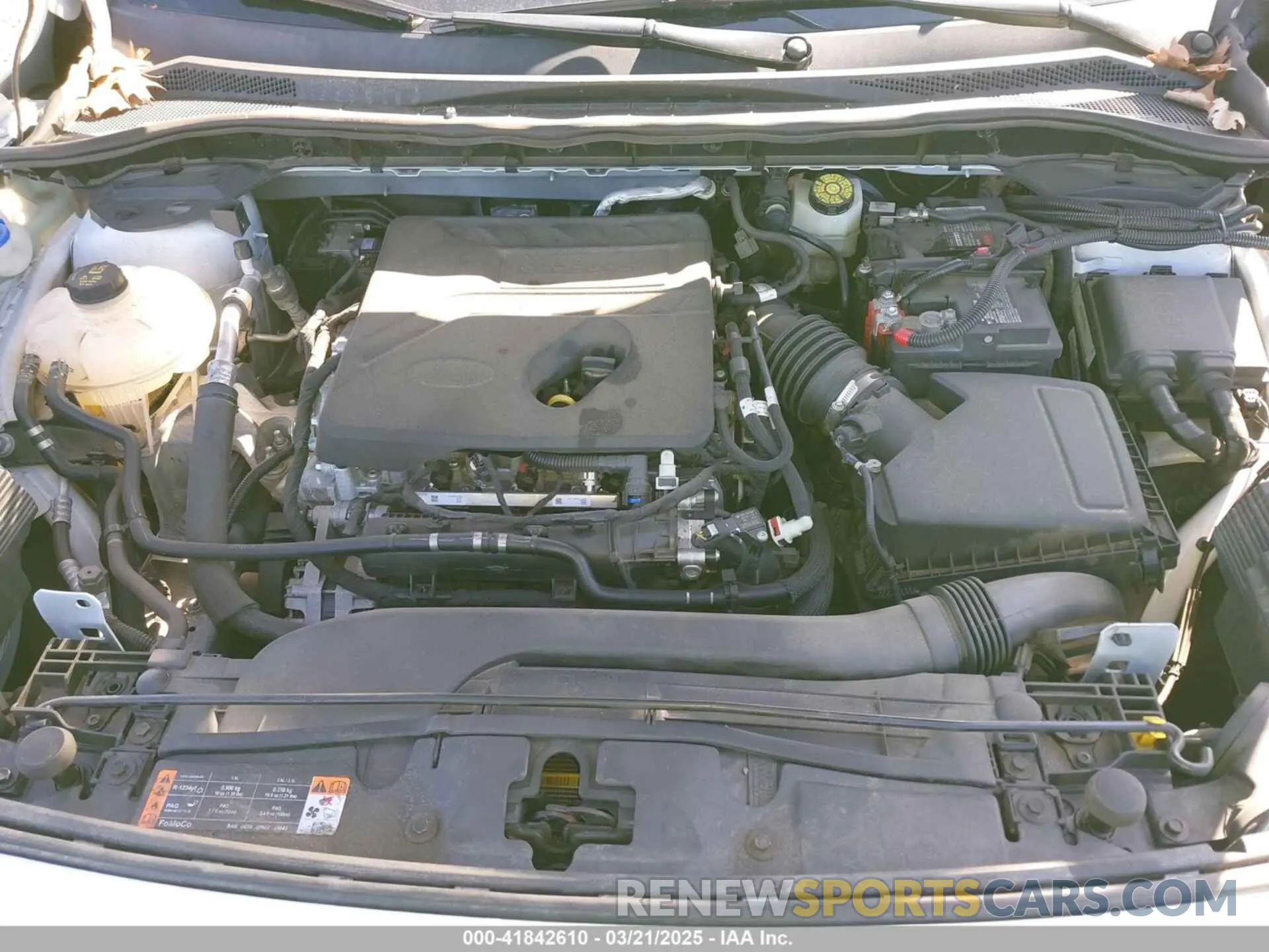 10 fotografías del automóvil dañado 1FMCU0G69LUB74041 FORD ESCAPE 2020