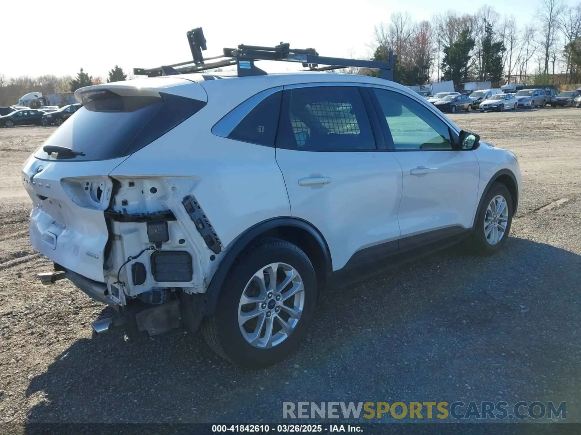4 fotografías del automóvil dañado 1FMCU0G69LUB74041 FORD ESCAPE 2020