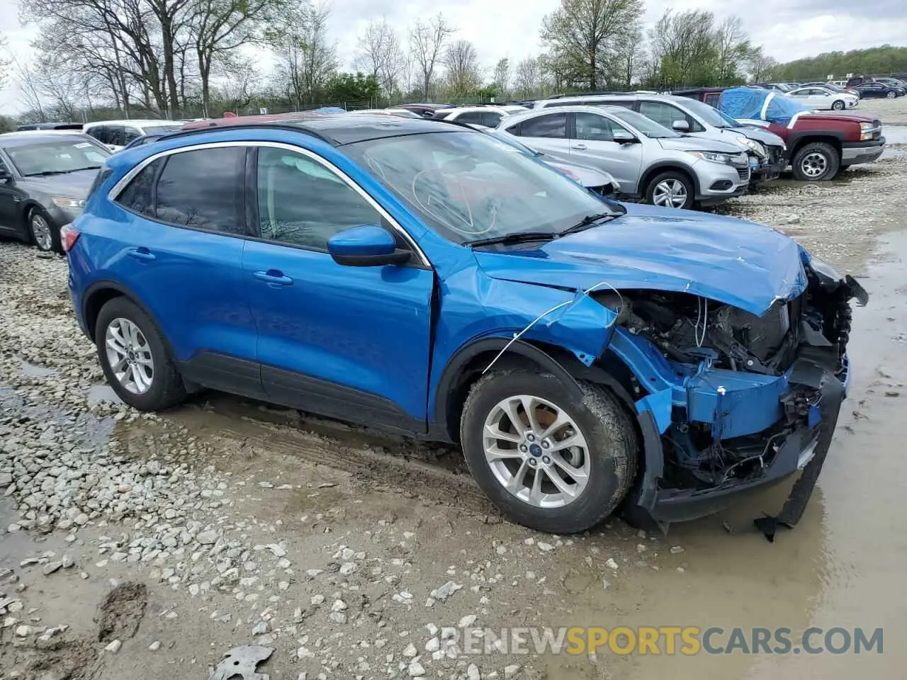 4 fotografías del automóvil dañado 1FMCU0G69LUC06602 FORD ESCAPE 2020