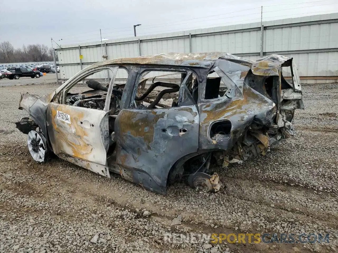 2 fotografías del automóvil dañado 1FMCU0G69LUC38627 FORD ESCAPE 2020