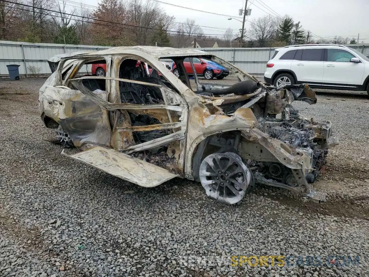 4 fotografías del automóvil dañado 1FMCU0G69LUC38627 FORD ESCAPE 2020