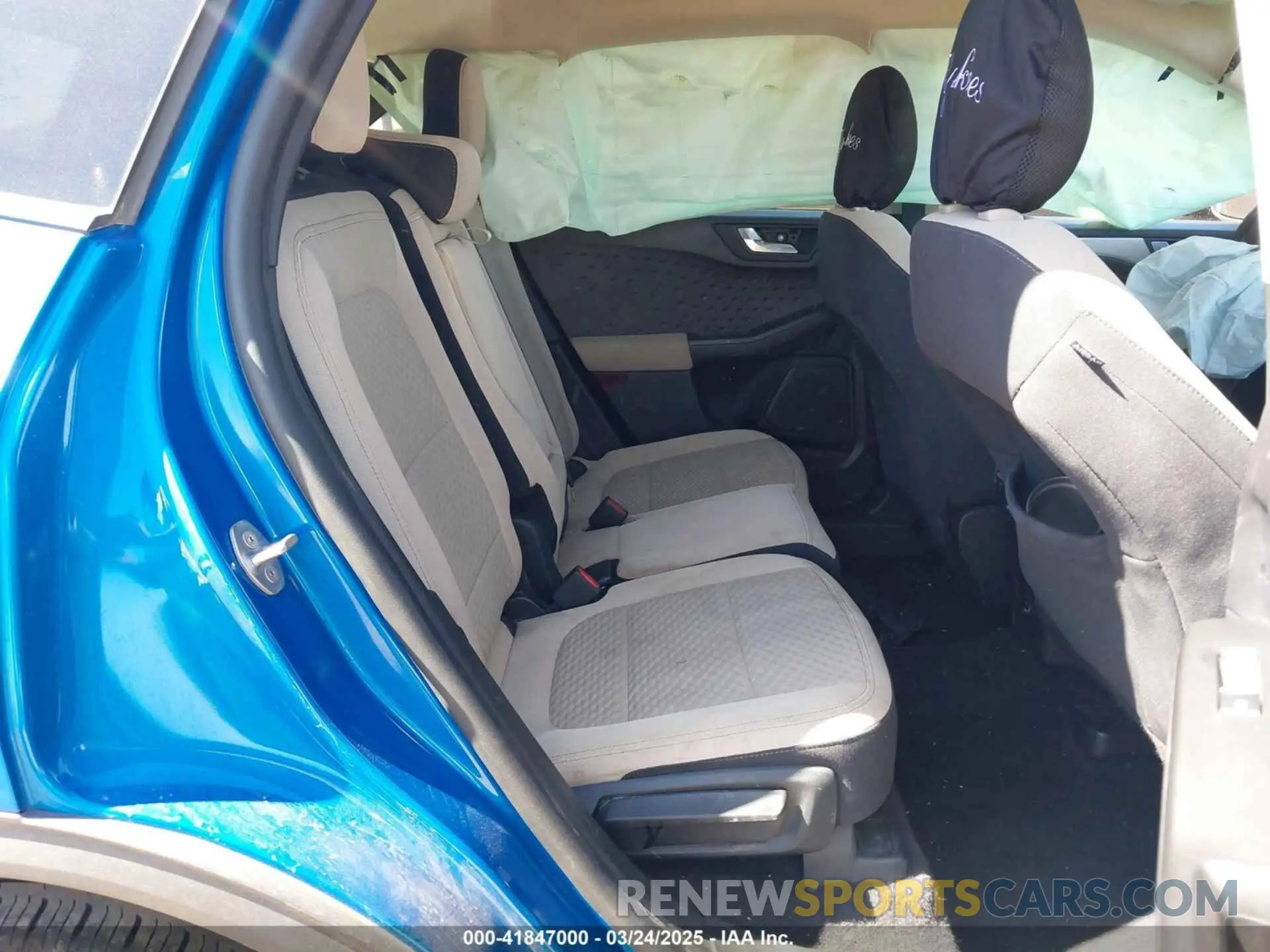 8 fotografías del automóvil dañado 1FMCU0G6XLUB66367 FORD ESCAPE 2020
