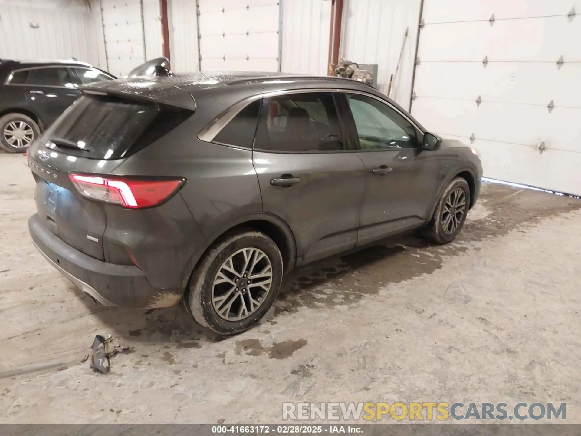4 fotografías del automóvil dañado 1FMCU0H60LUA14872 FORD ESCAPE 2020
