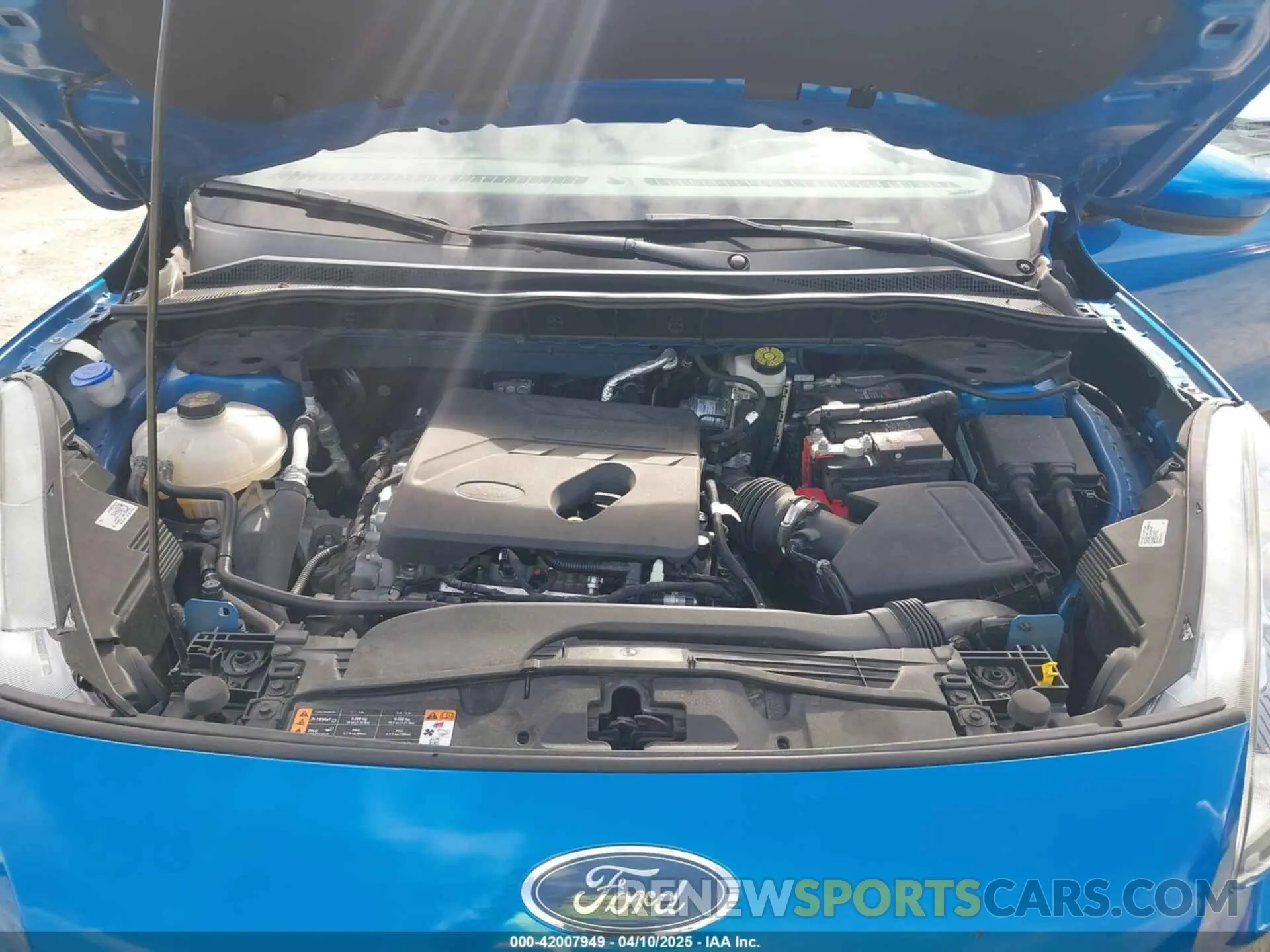 10 fotografías del automóvil dañado 1FMCU0H60LUB45316 FORD ESCAPE 2020