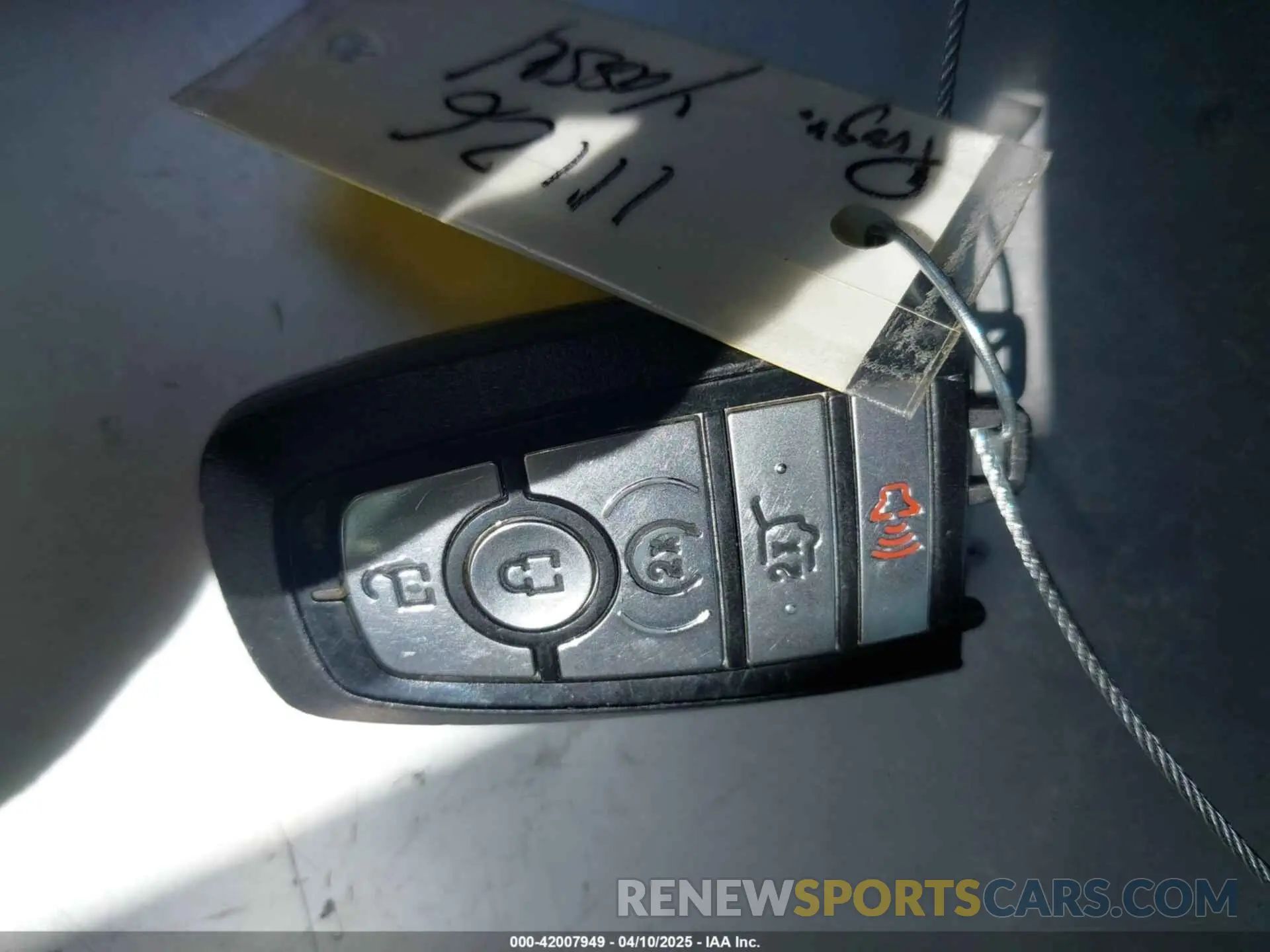 11 fotografías del automóvil dañado 1FMCU0H60LUB45316 FORD ESCAPE 2020