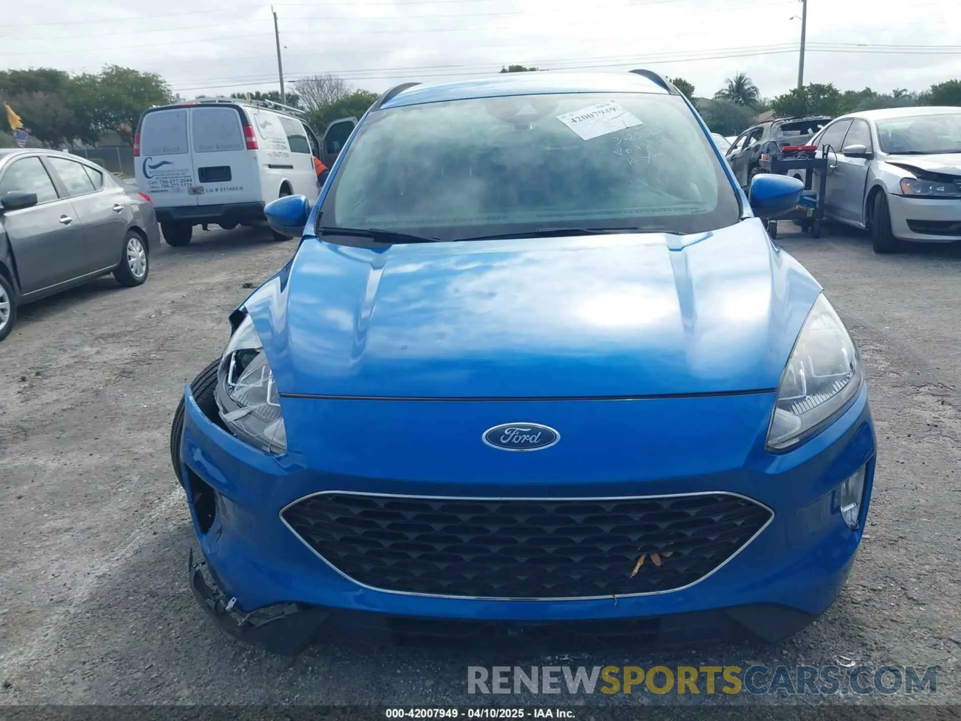 12 fotografías del automóvil dañado 1FMCU0H60LUB45316 FORD ESCAPE 2020