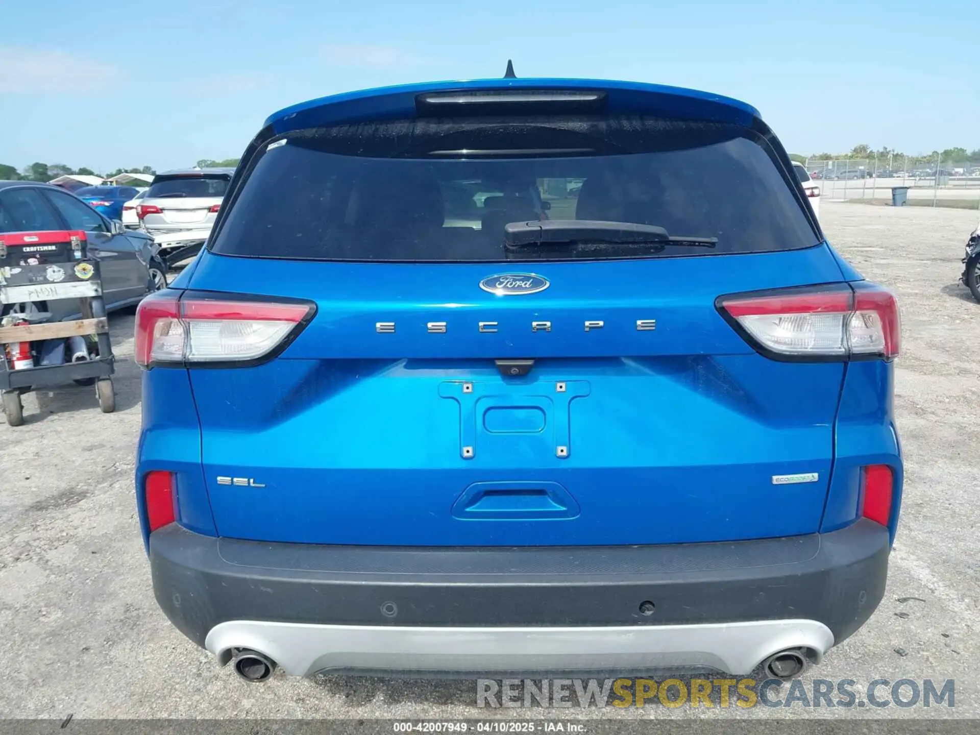 16 fotografías del automóvil dañado 1FMCU0H60LUB45316 FORD ESCAPE 2020