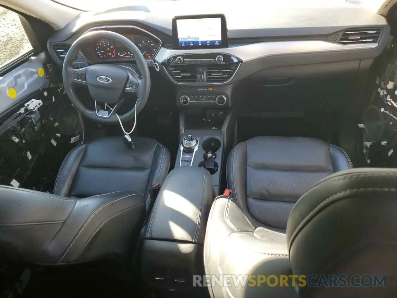 8 fotografías del automóvil dañado 1FMCU0H60LUC04381 FORD ESCAPE 2020