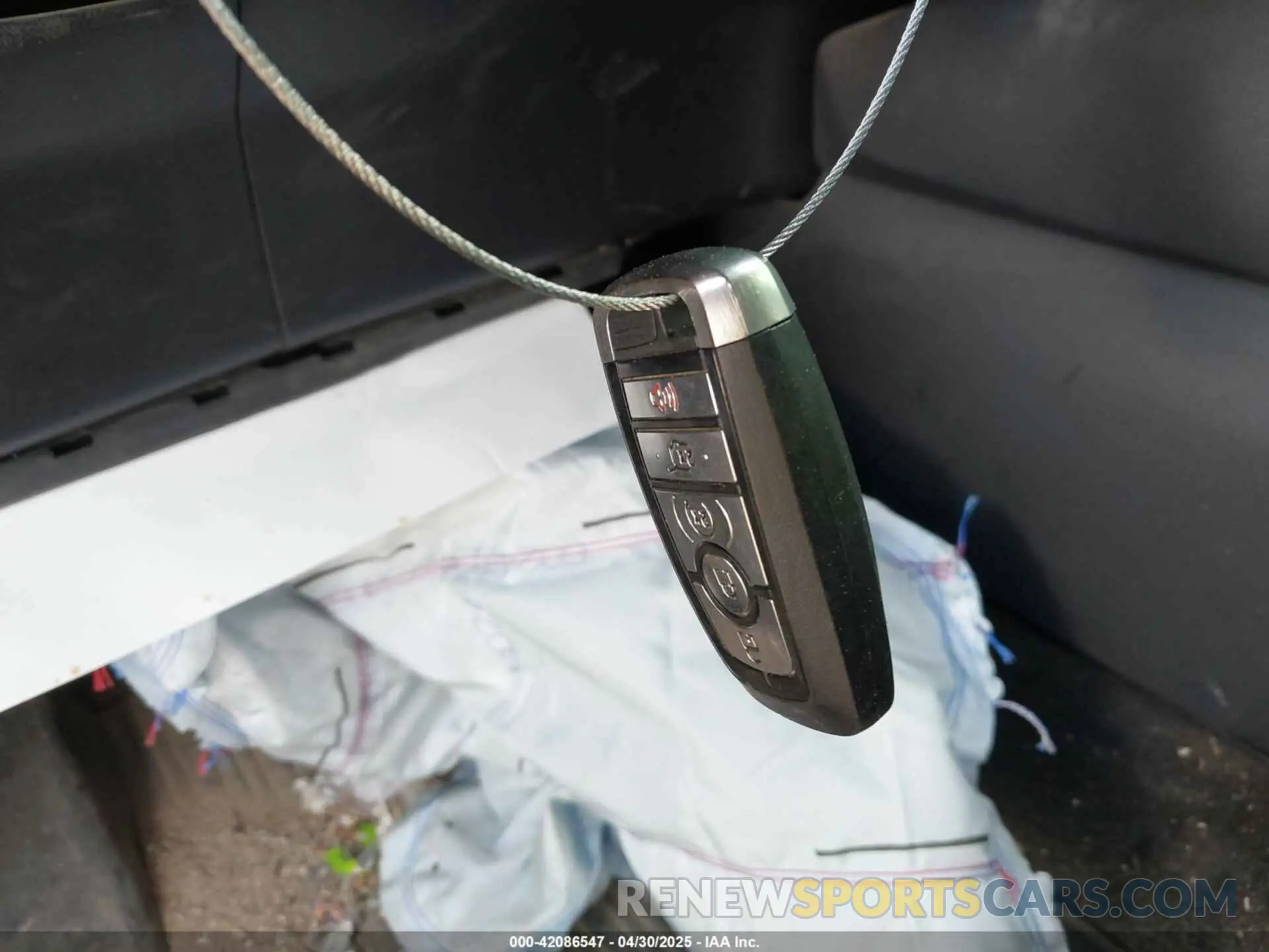11 fotografías del automóvil dañado 1FMCU0H61LUA23452 FORD ESCAPE 2020
