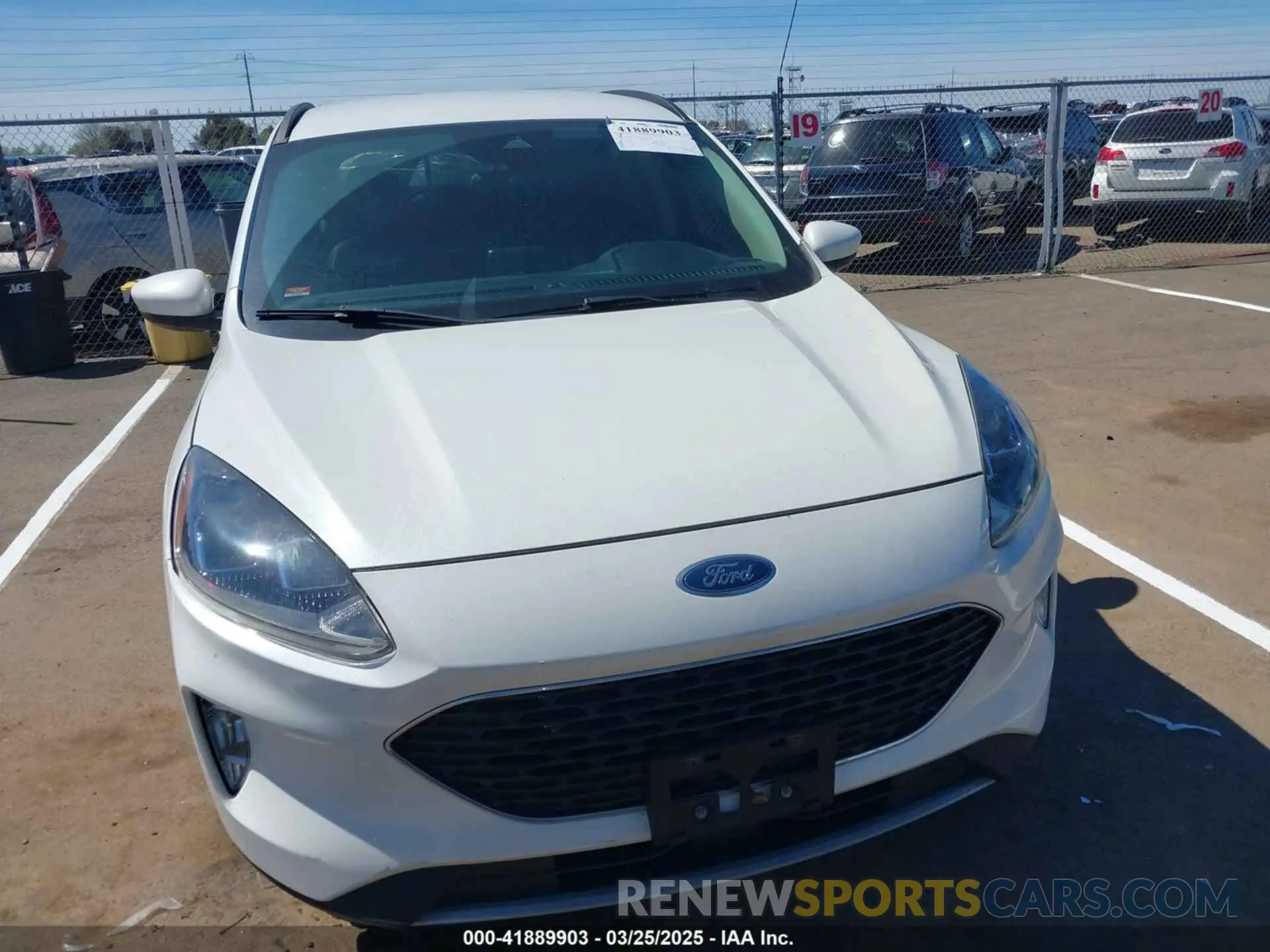 12 fotografías del automóvil dañado 1FMCU0H61LUA40865 FORD ESCAPE 2020