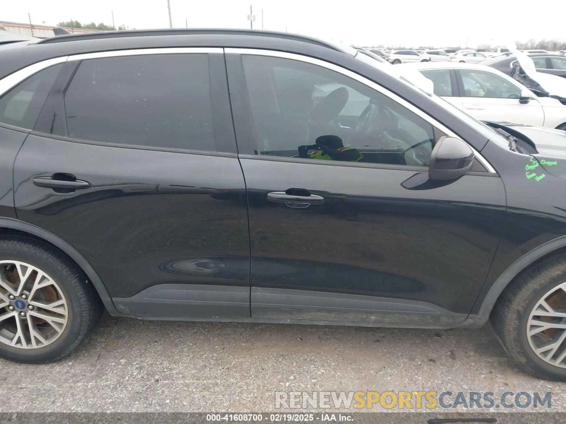 14 fotografías del automóvil dañado 1FMCU0H62LUA54273 FORD ESCAPE 2020