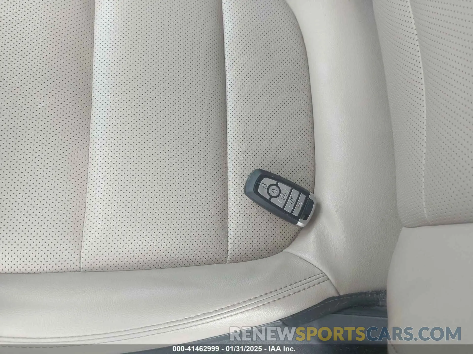 11 fotografías del automóvil dañado 1FMCU0H62LUA67220 FORD ESCAPE 2020