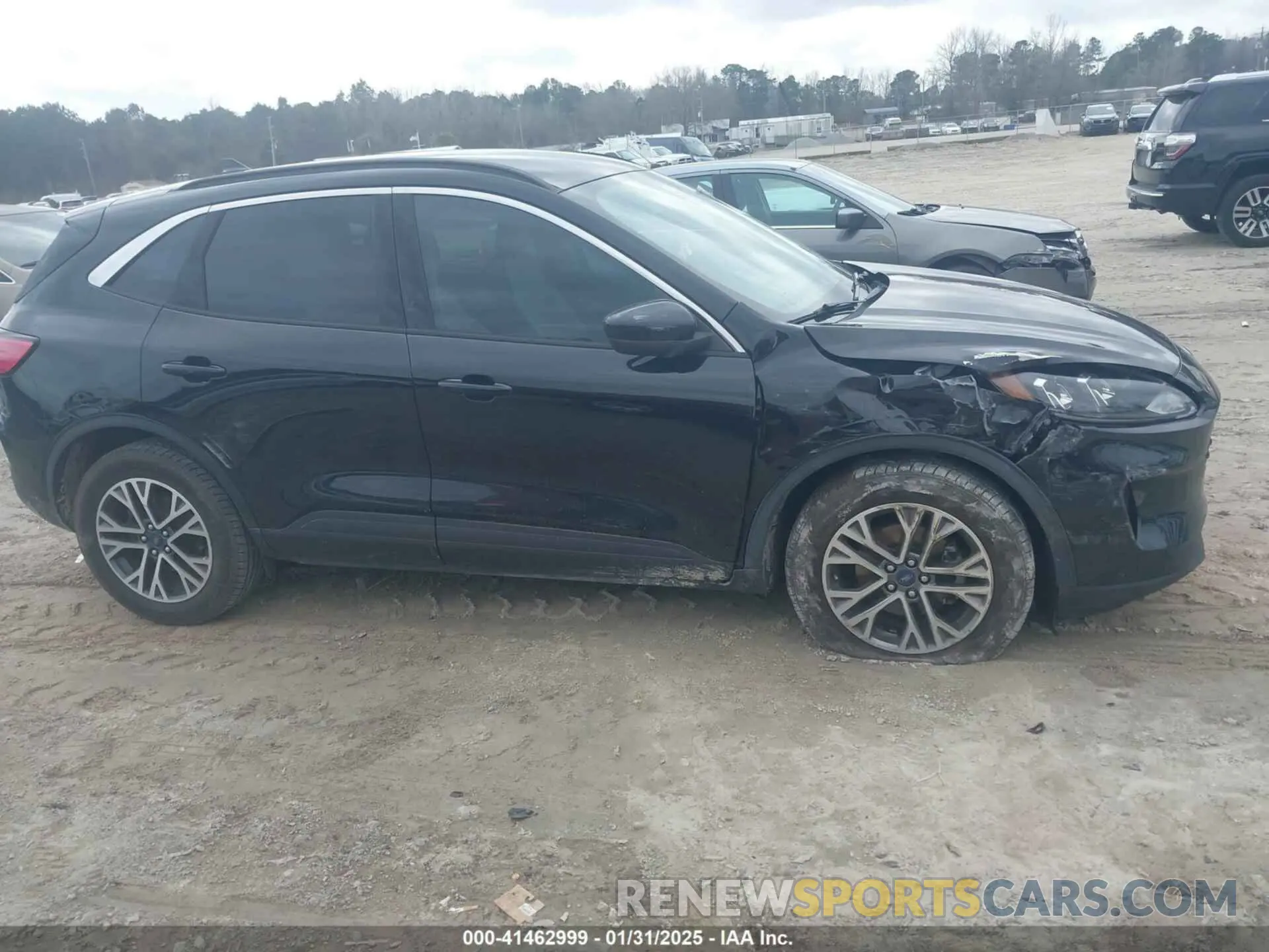 14 fotografías del automóvil dañado 1FMCU0H62LUA67220 FORD ESCAPE 2020