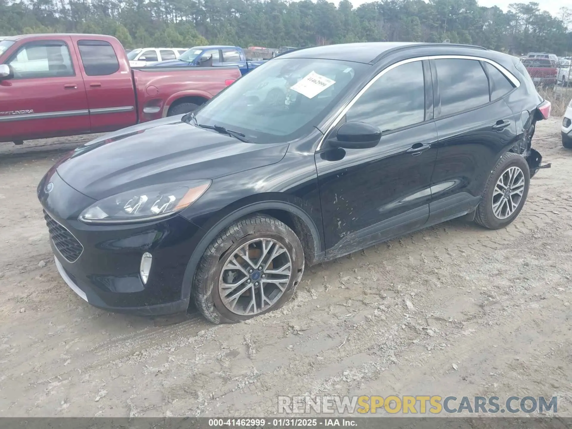 2 fotografías del automóvil dañado 1FMCU0H62LUA67220 FORD ESCAPE 2020