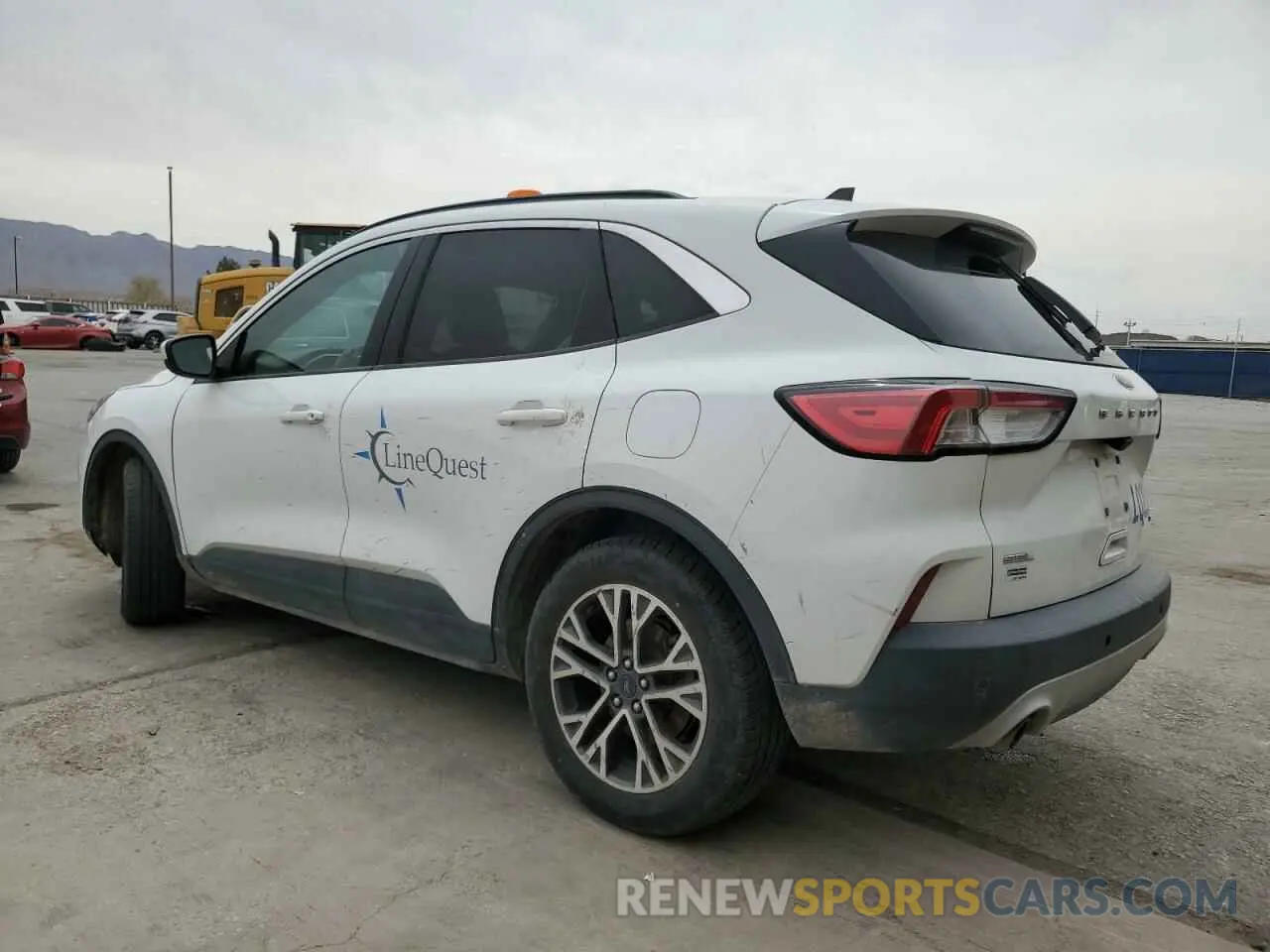 2 fotografías del automóvil dañado 1FMCU0H62LUB18280 FORD ESCAPE 2020