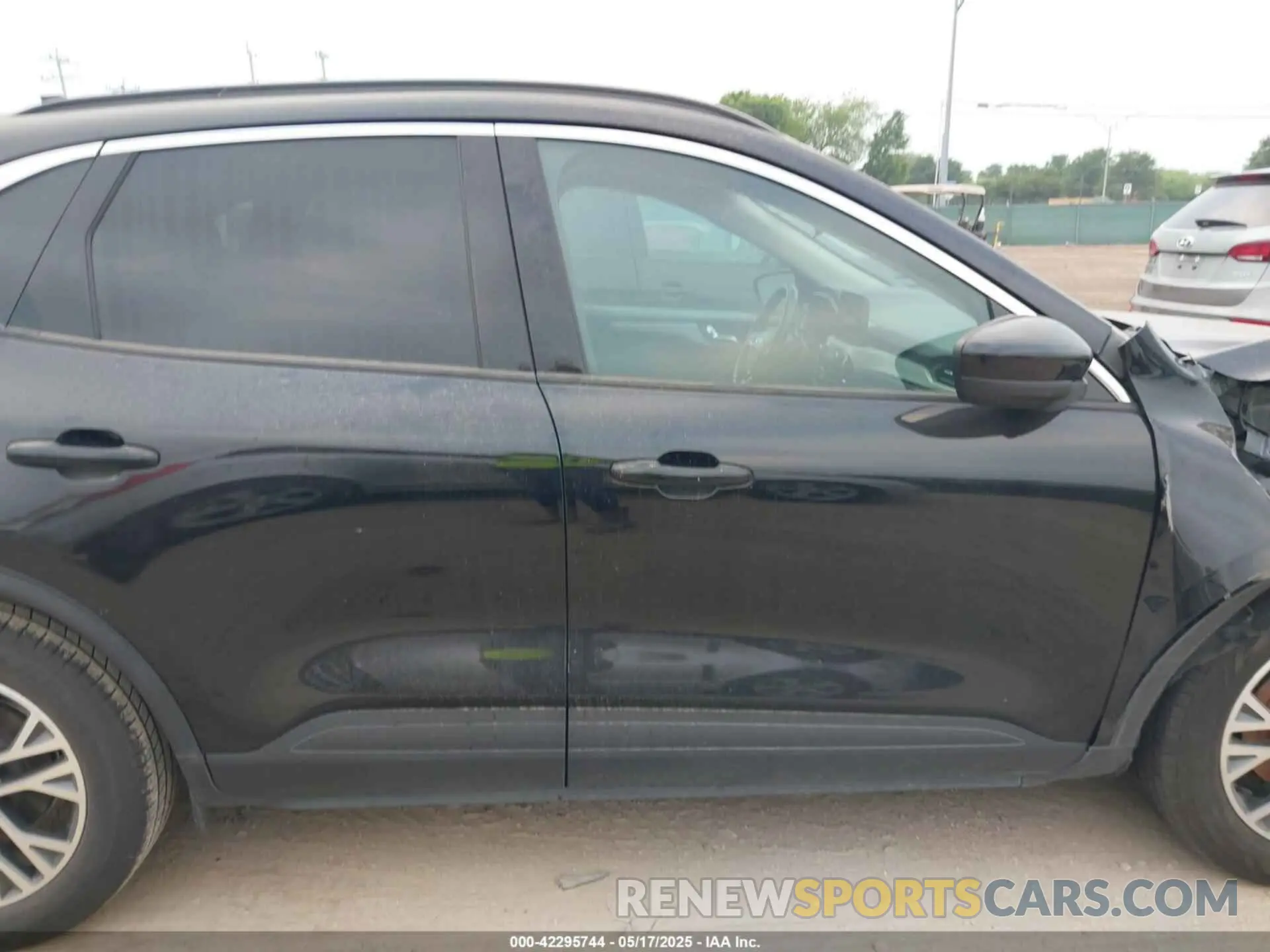13 fotografías del automóvil dañado 1FMCU0H63LUA31648 FORD ESCAPE 2020