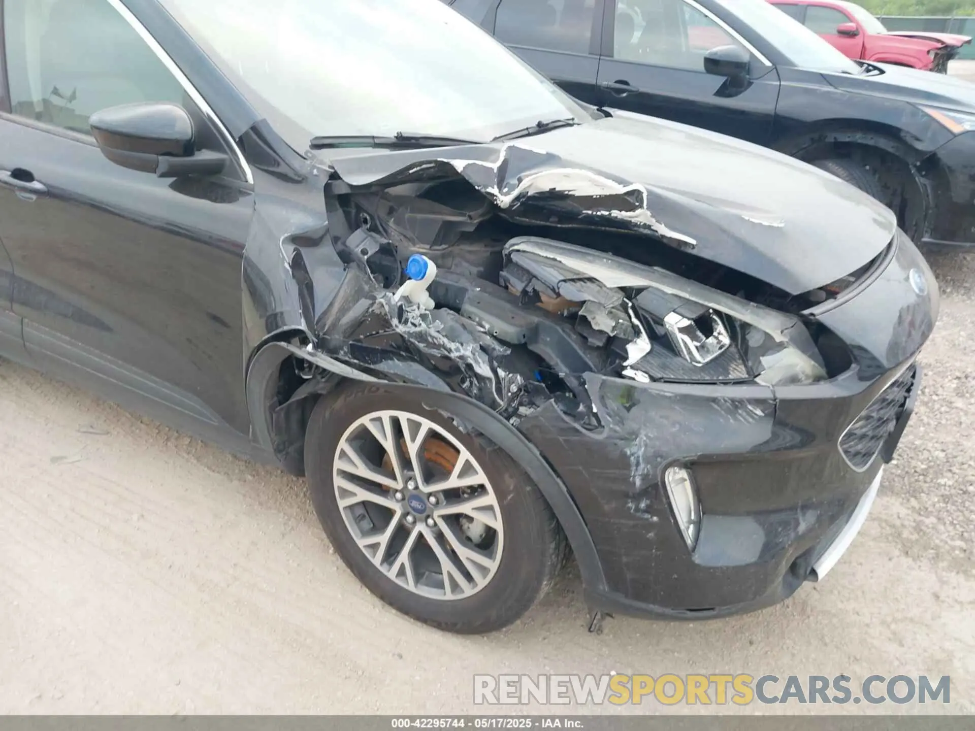 6 fotografías del automóvil dañado 1FMCU0H63LUA31648 FORD ESCAPE 2020